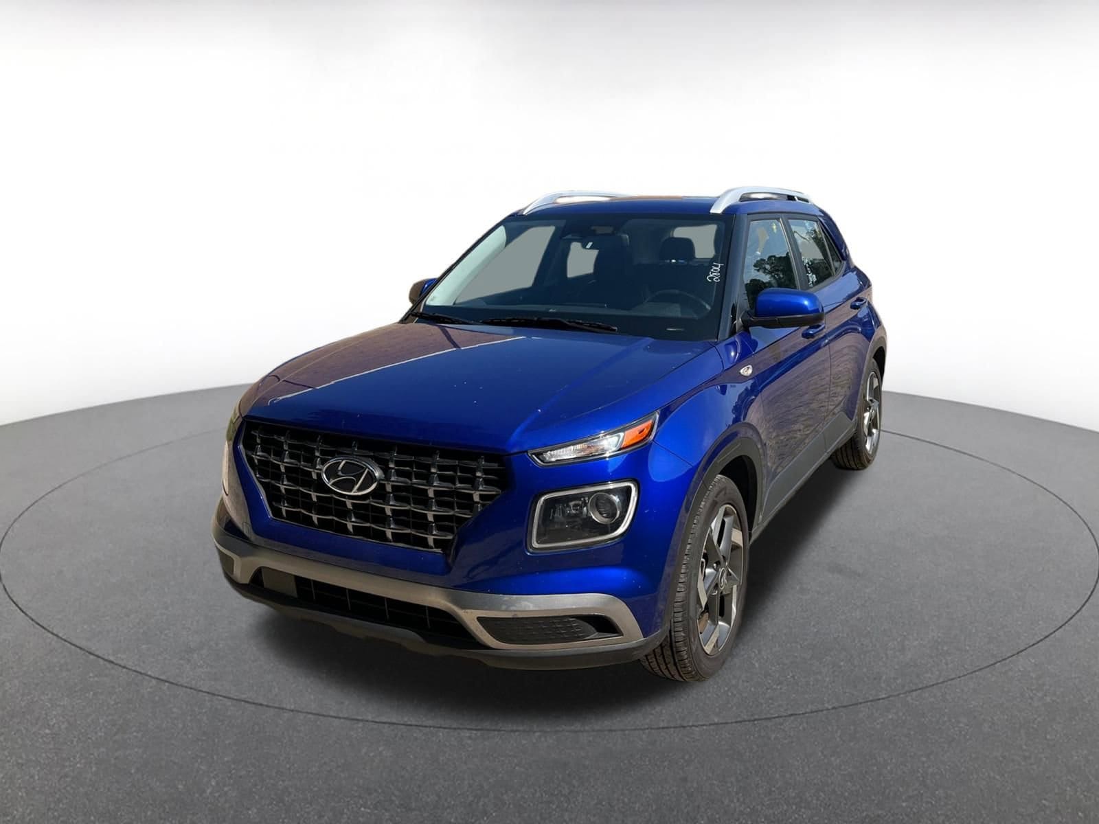 Thumbnail: 2023 Hyundai Venue - 4