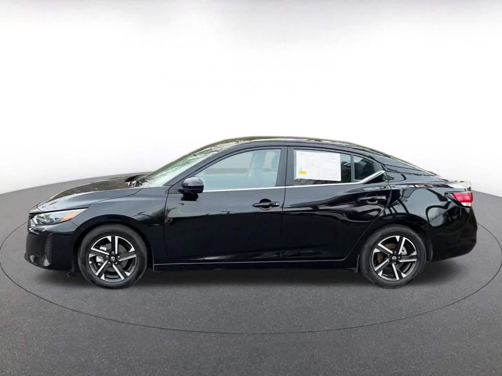 Thumbnail: 2025 Nissan Sentra - 10