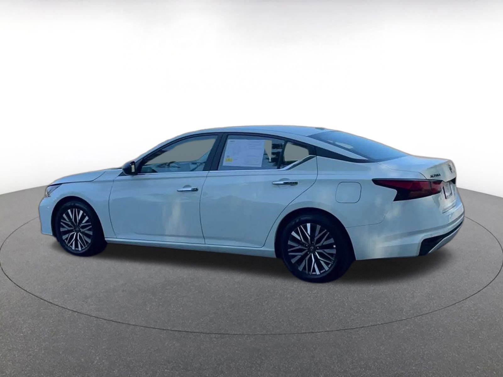 Thumbnail: 2025 Nissan Altima - 10