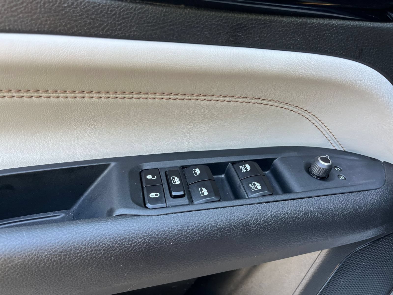 Thumbnail: 2025 Jeep Compass - 15
