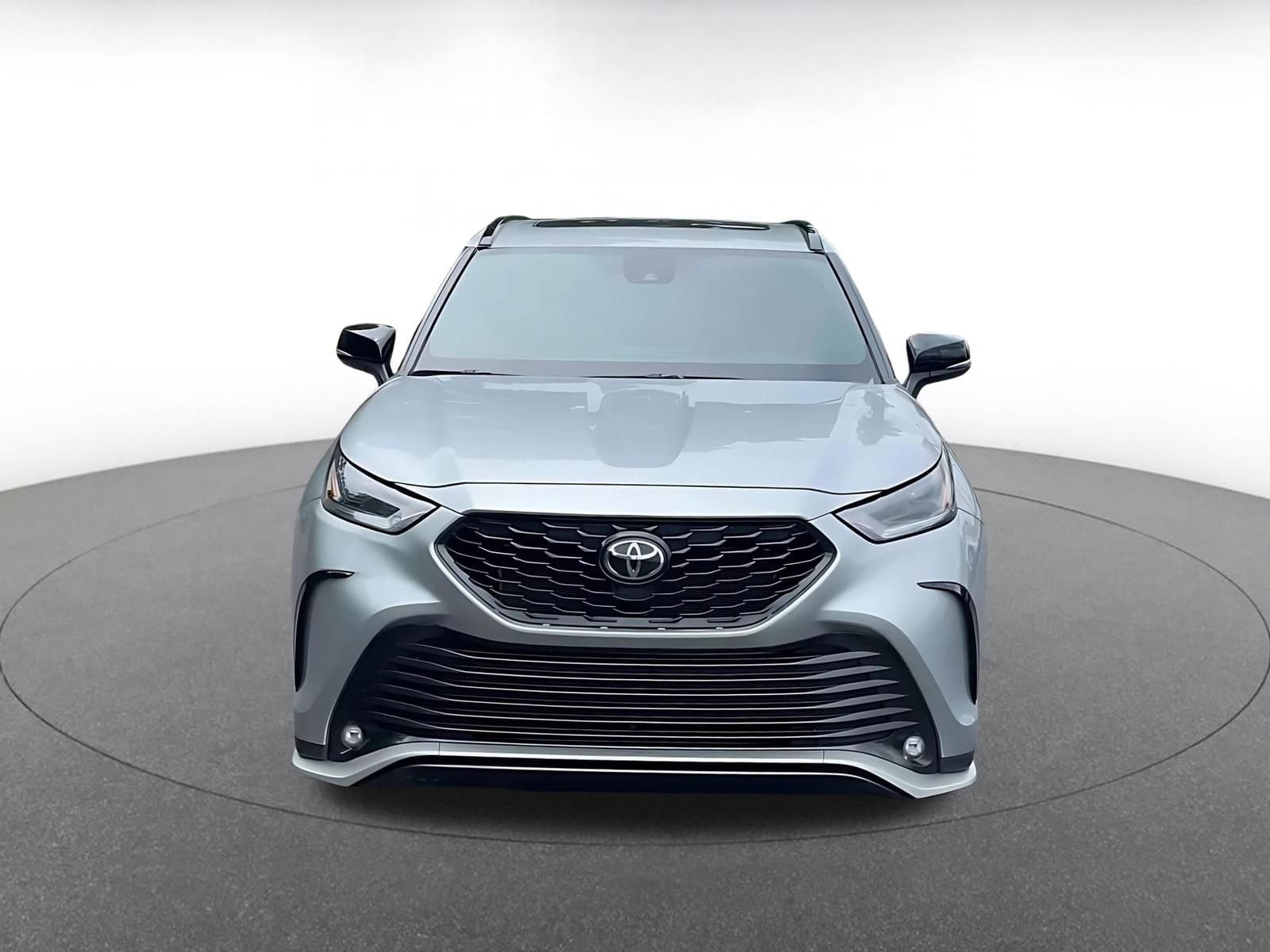 Thumbnail: 2025 Toyota Highlander - 4