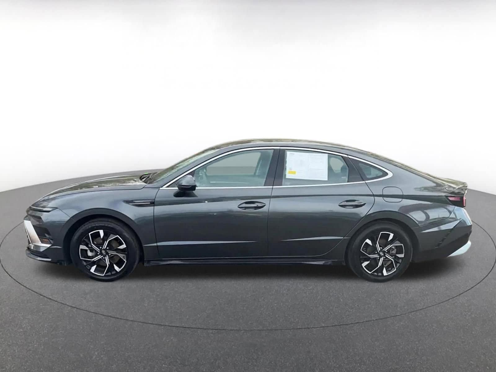 Thumbnail: 2025 Hyundai Sonata - 9