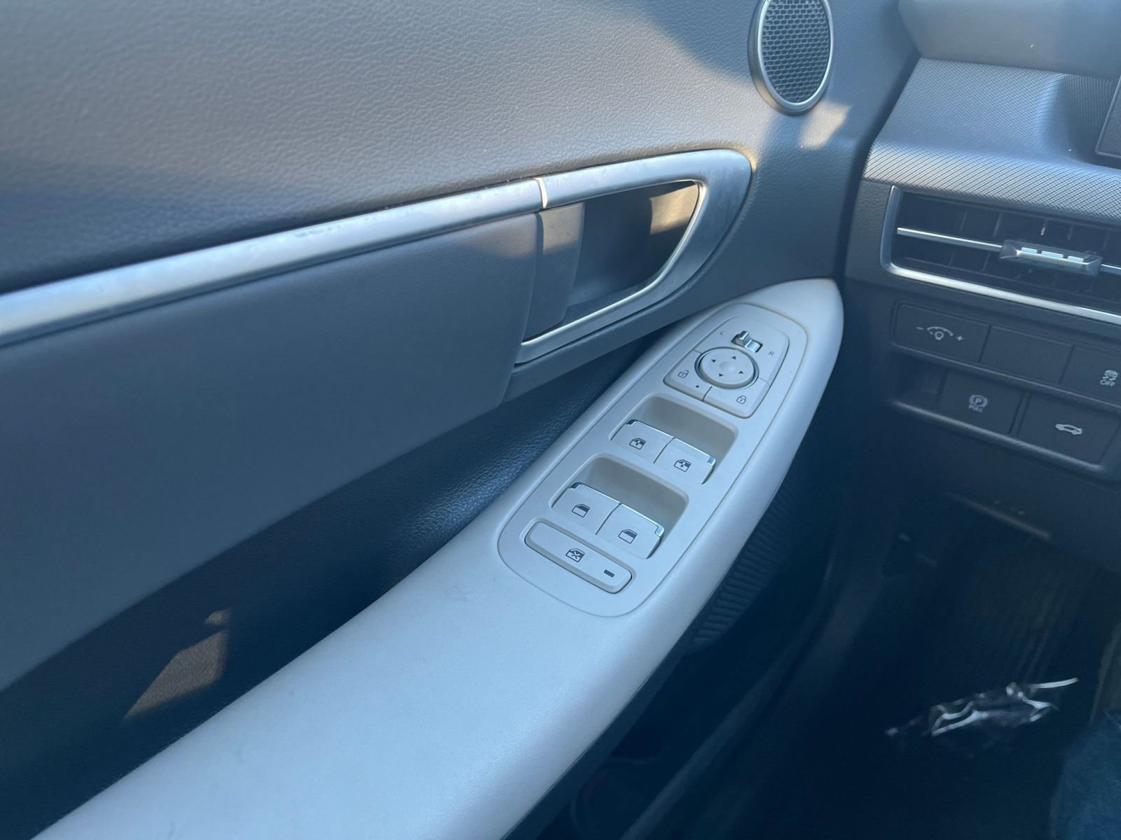 Thumbnail: 2025 Hyundai Sonata - 18