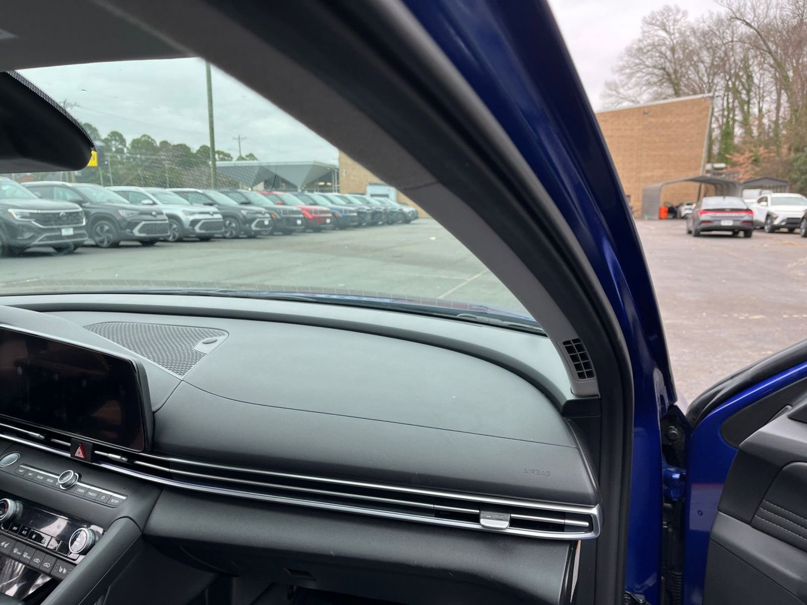 Thumbnail: 2025 Hyundai Elantra - 34