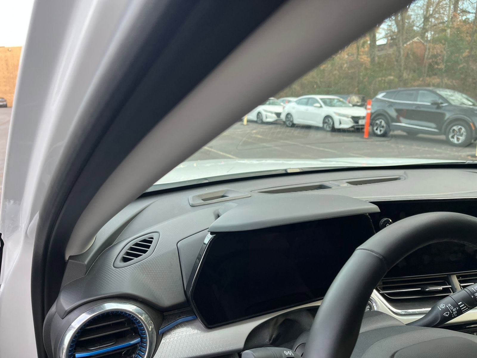 Thumbnail: 2025 Chevrolet Trax - 32