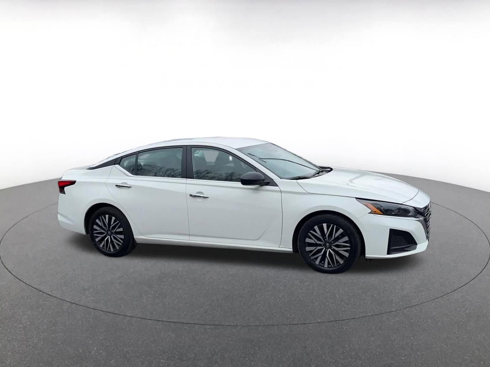 Thumbnail: 2025 Nissan Altima - 2