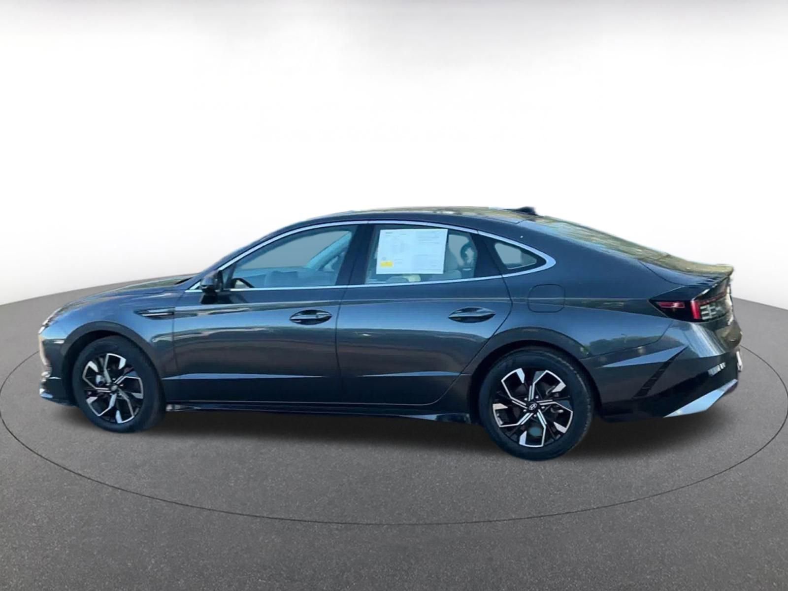Thumbnail: 2025 Hyundai Sonata - 10