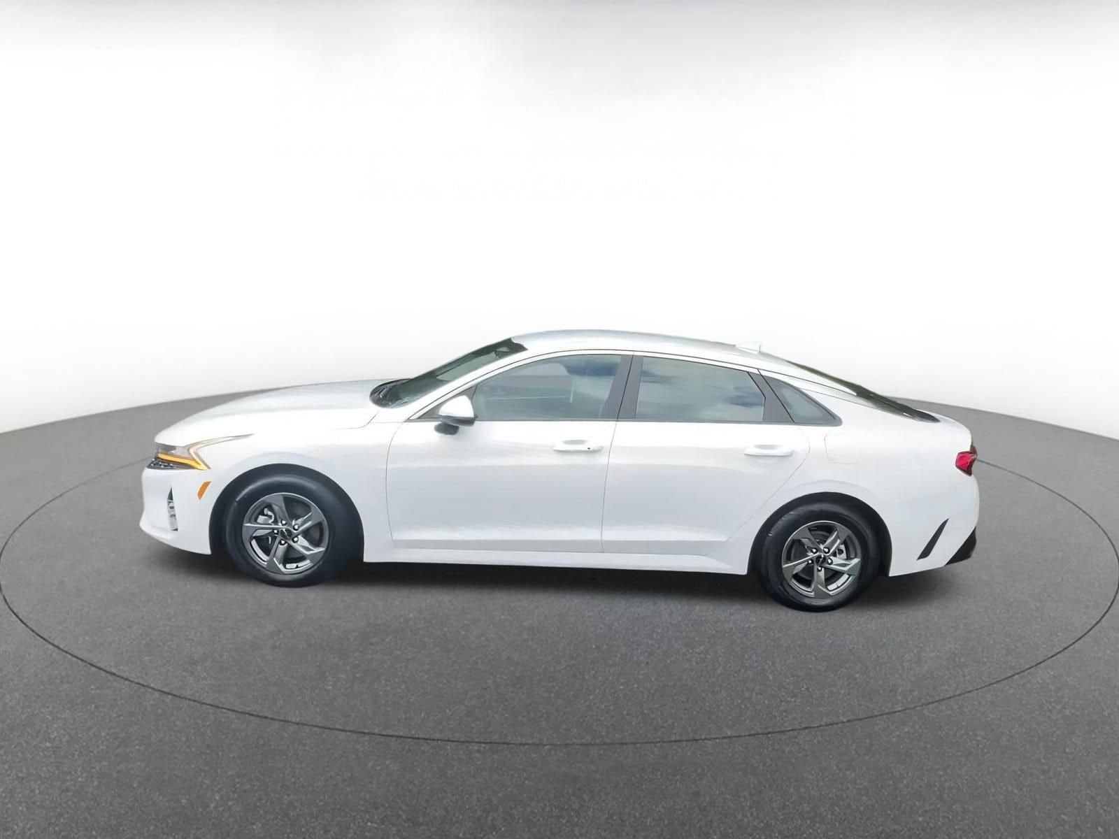 Thumbnail: 2023 Kia K5 - 11