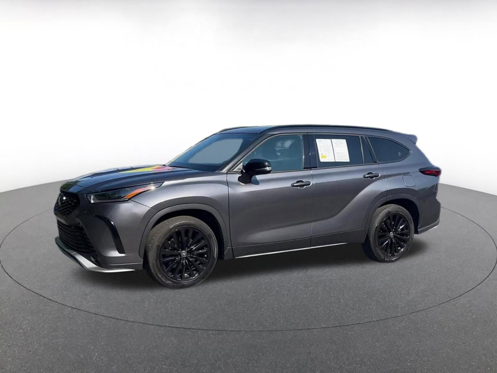Thumbnail: 2024 Toyota Highlander - 10