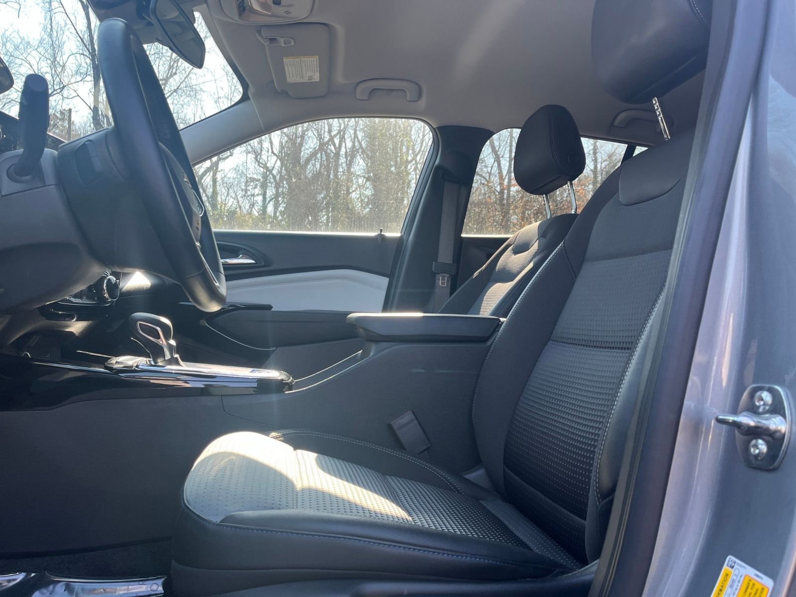 Thumbnail: 2025 Chevrolet Trax - 25