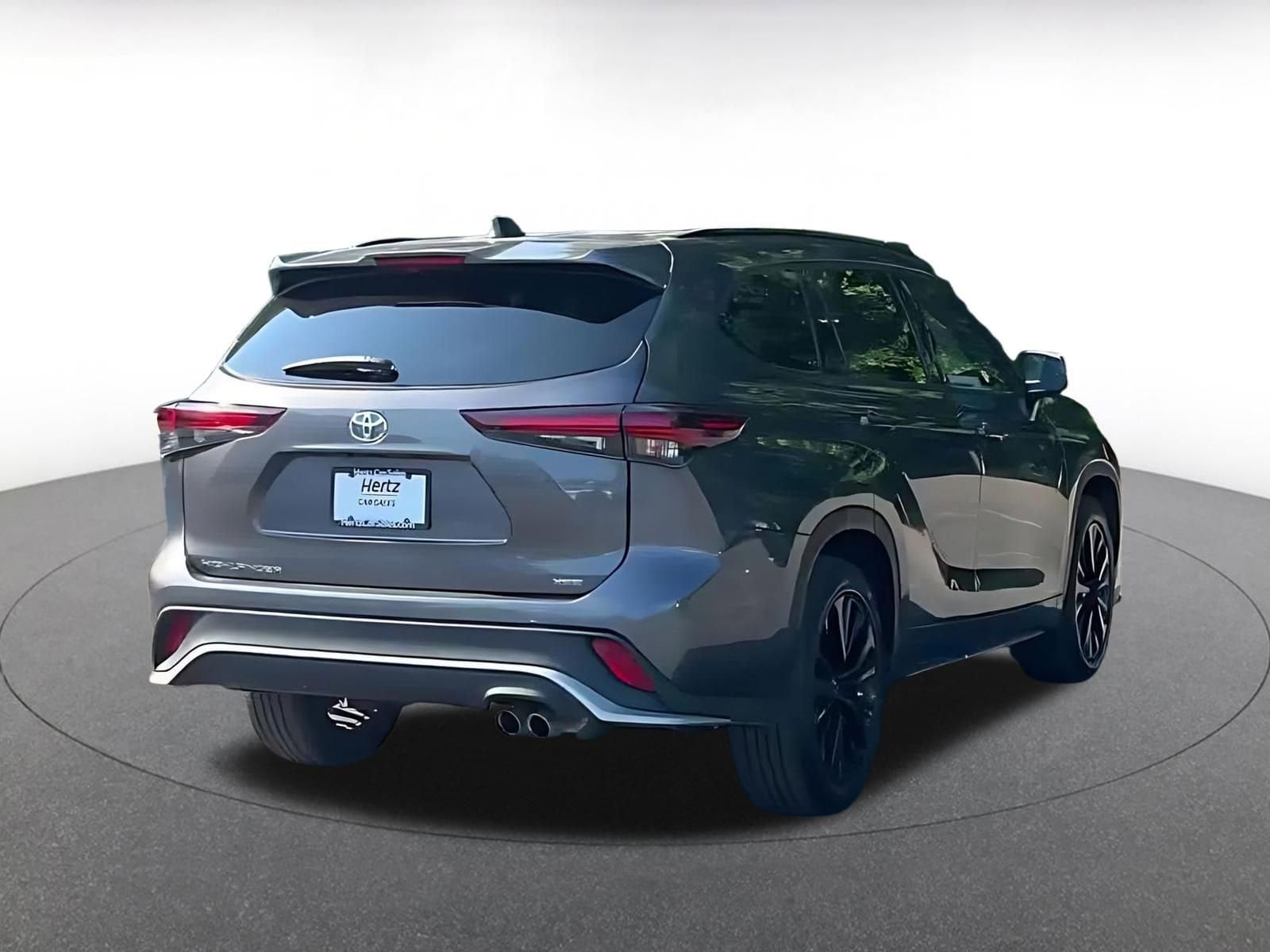 Thumbnail: 2024 Toyota Highlander - 17
