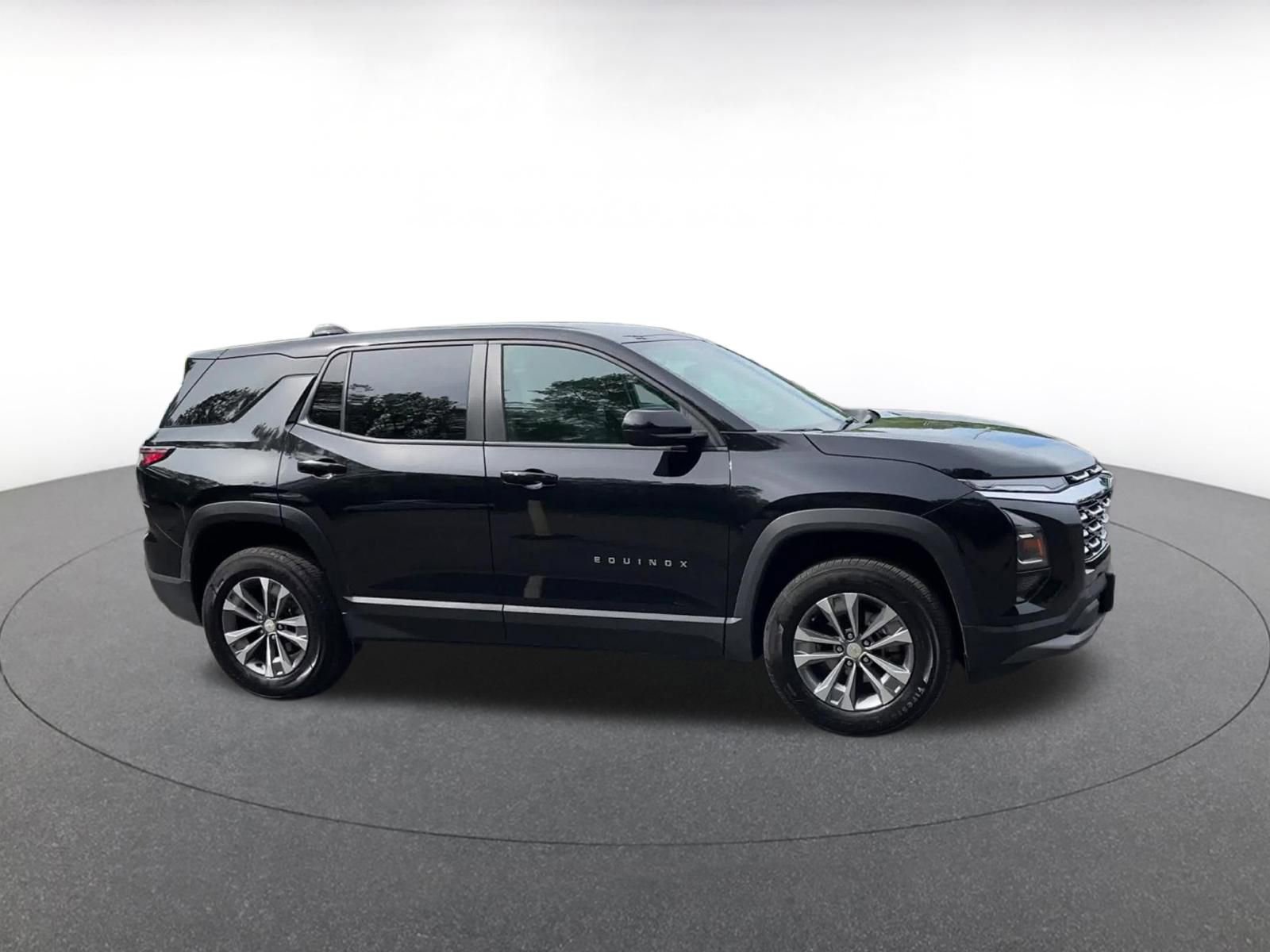 Thumbnail: 2025 Chevrolet Equinox - 2