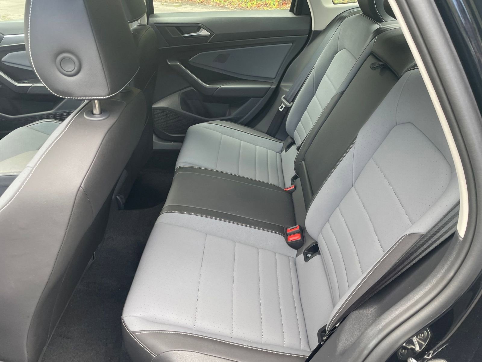 Thumbnail: 2025 Volkswagen Jetta - 22