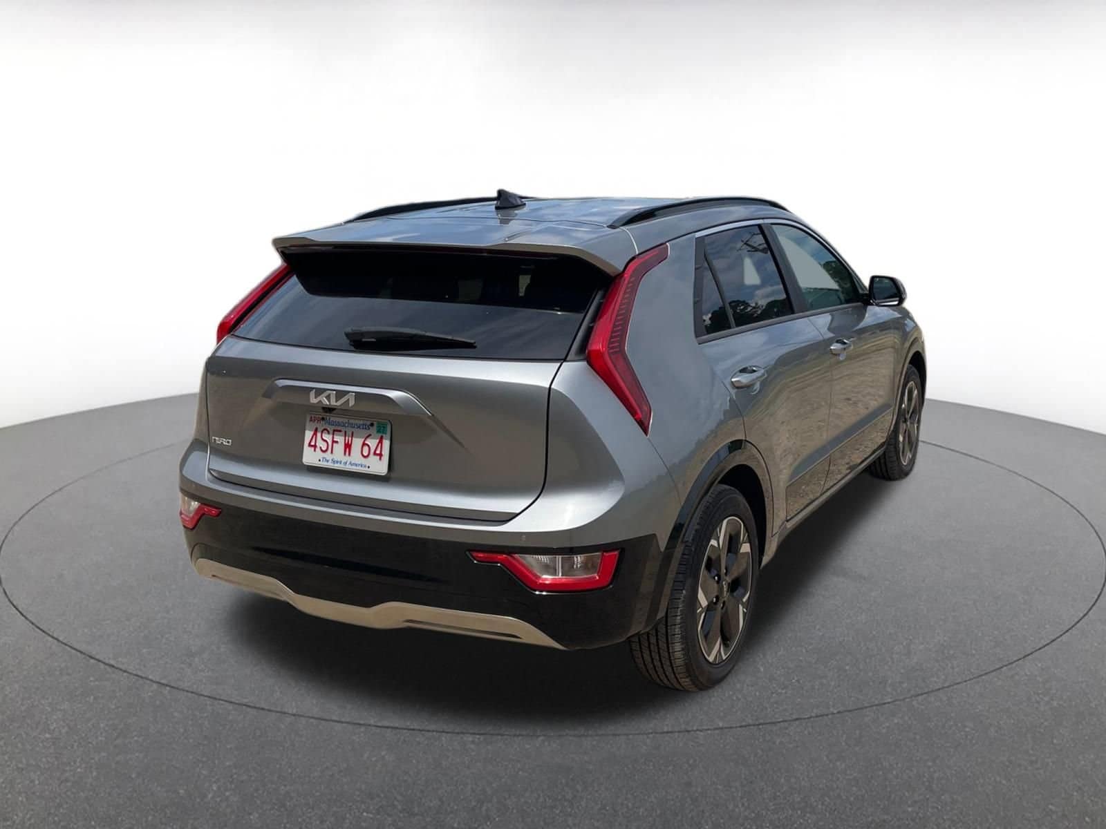 Thumbnail: 2023 Kia Niro - 10