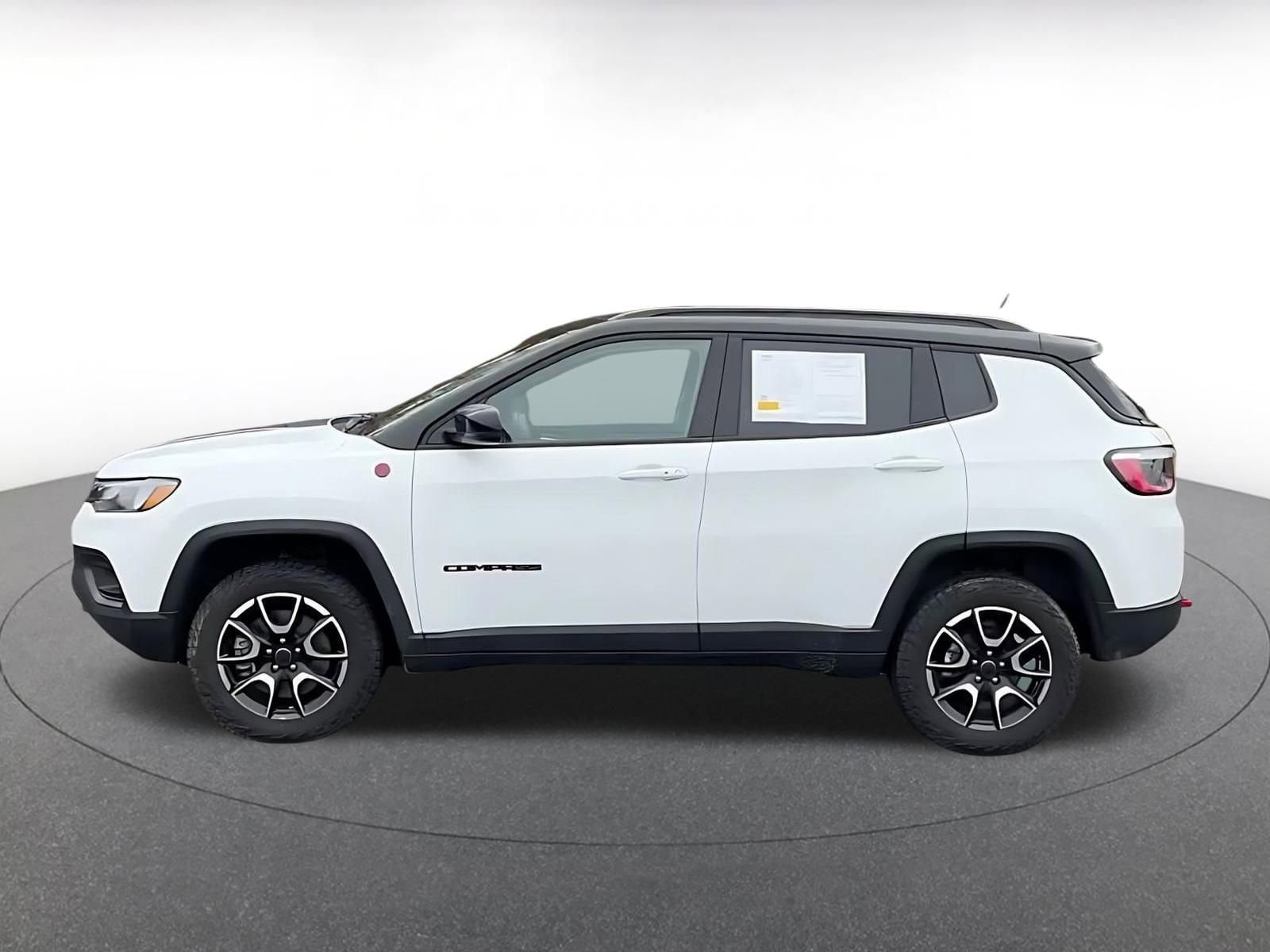 Thumbnail: 2025 Jeep Compass - 9