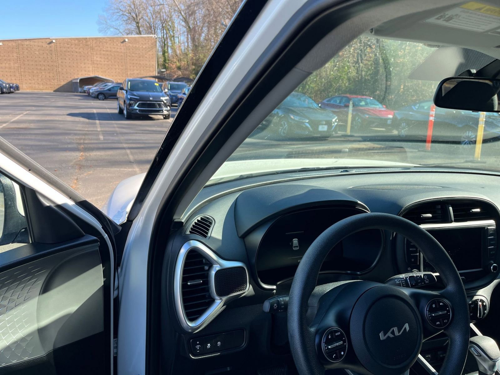 Thumbnail: 2025 Kia Soul - 32