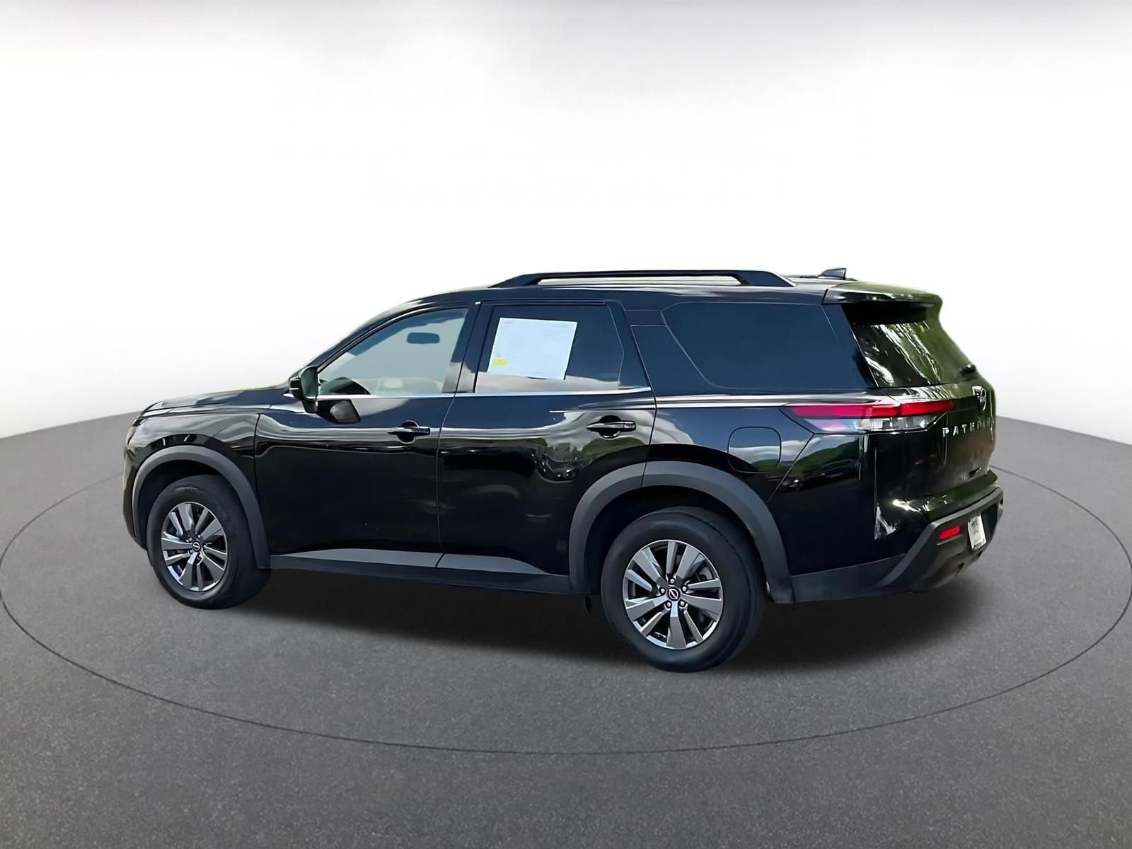 Thumbnail: 2025 Nissan Pathfinder - 10