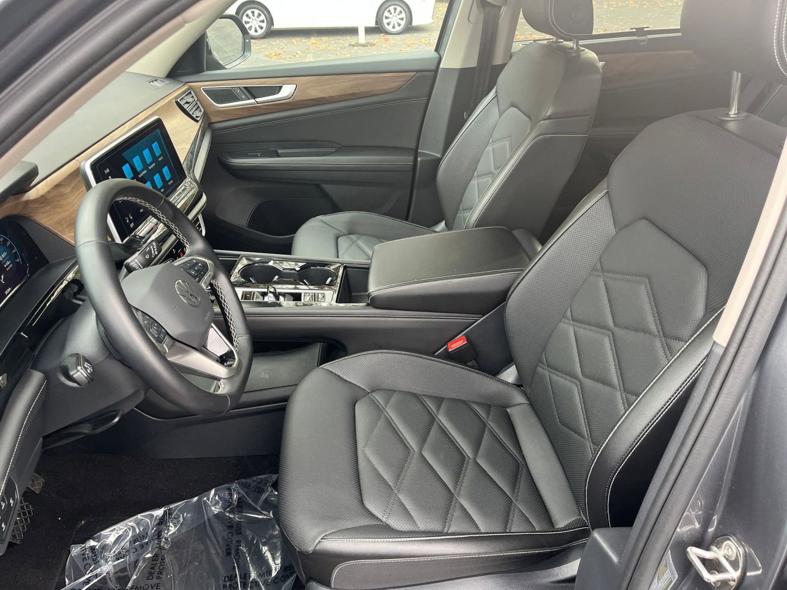 Thumbnail: 2025 Volkswagen Atlas - 32