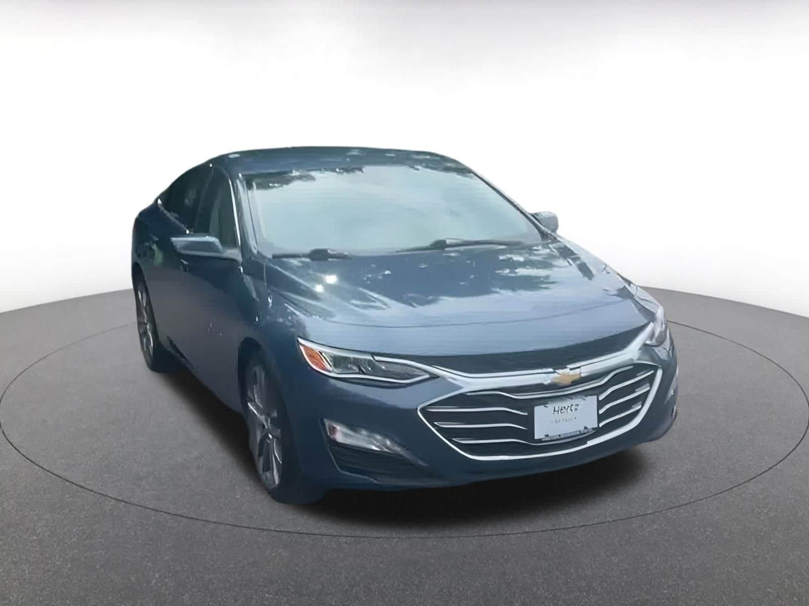 Thumbnail: 2024 Chevrolet Malibu - 3