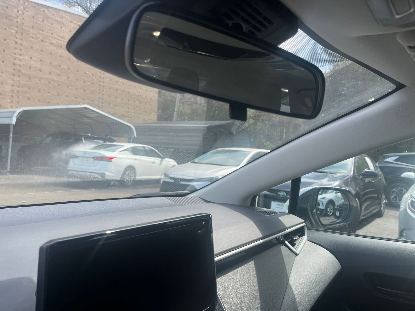 Thumbnail: 2025 Toyota Corolla - 33