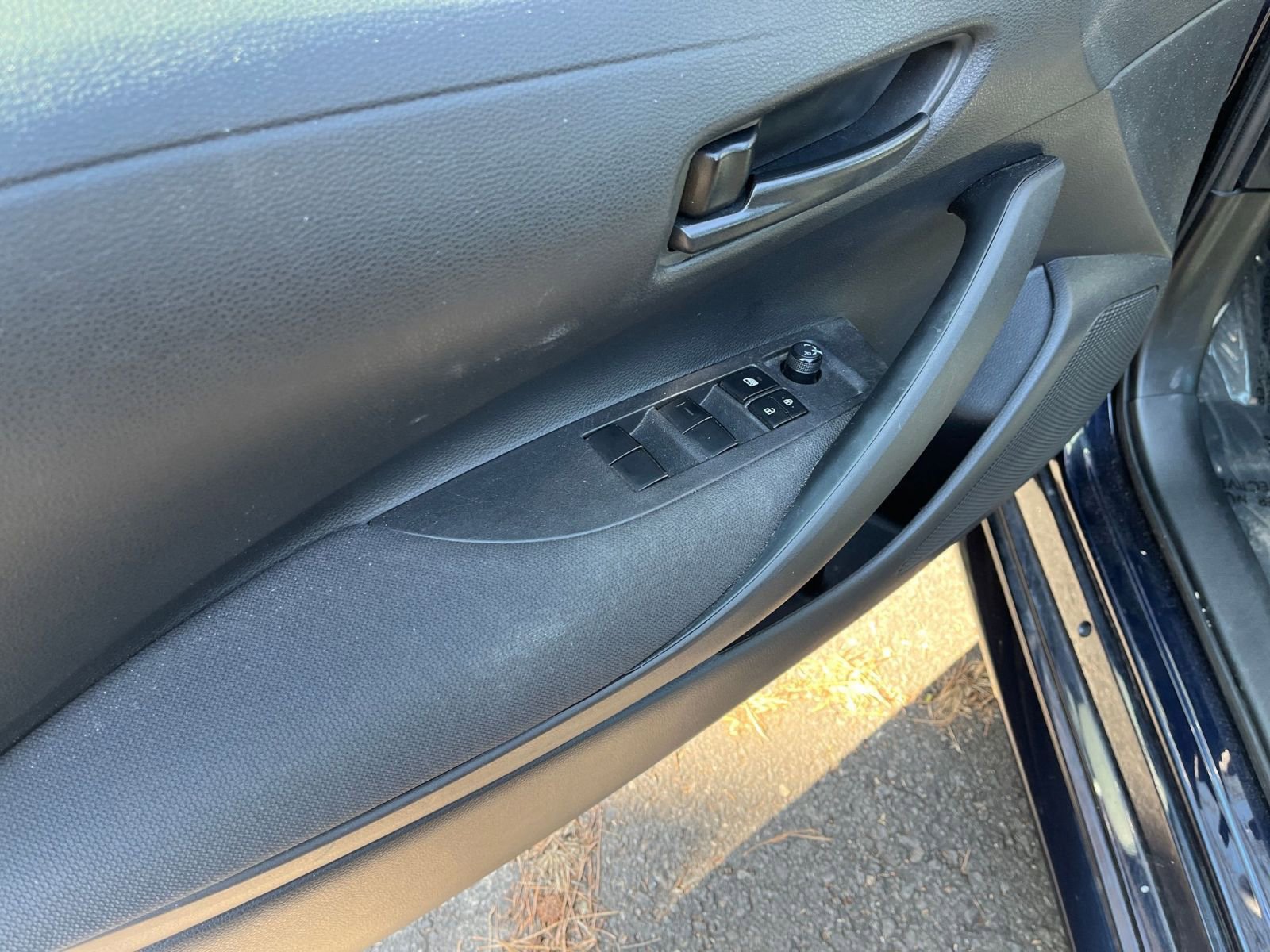 Thumbnail: 2025 Toyota Corolla - 18