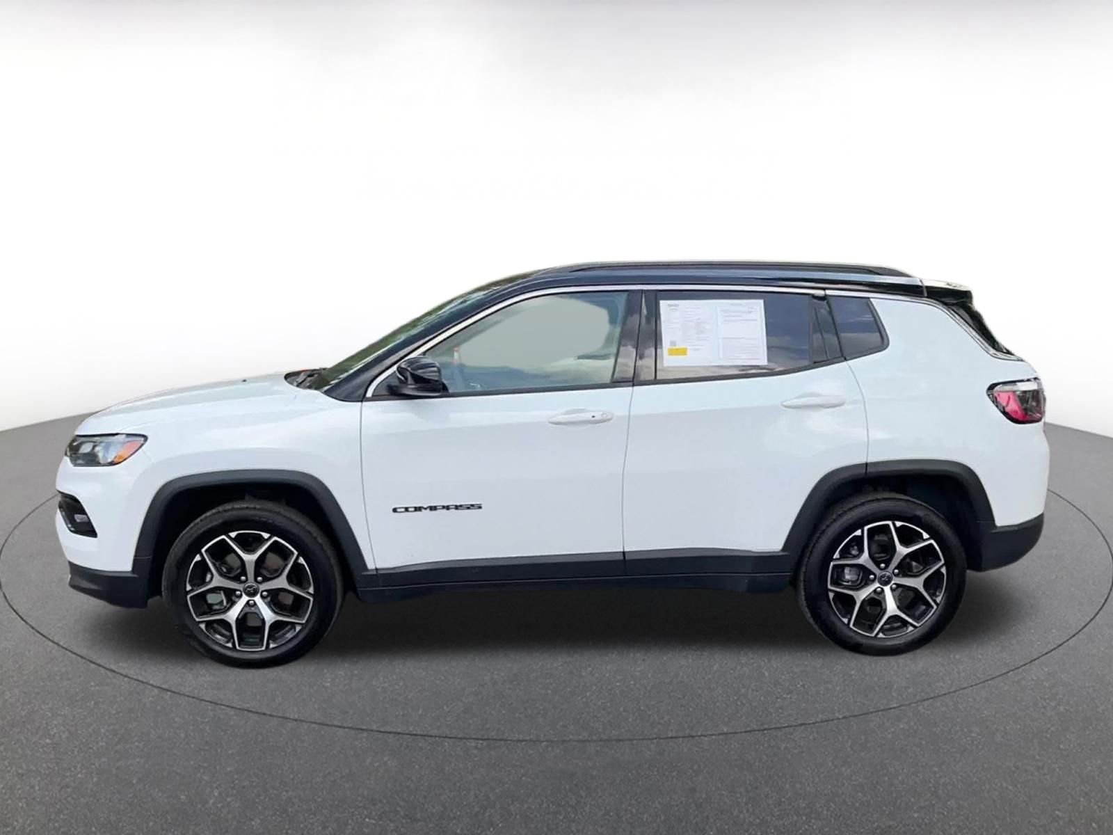 Thumbnail: 2025 Jeep Compass - 9