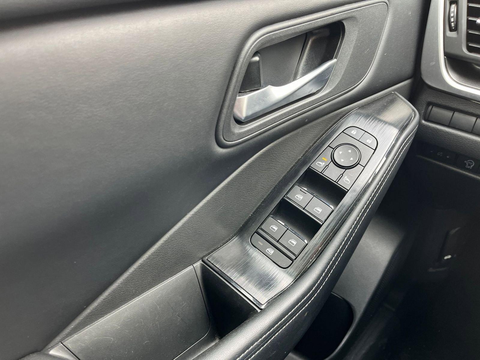 Thumbnail: 2025 Nissan Rogue - 18