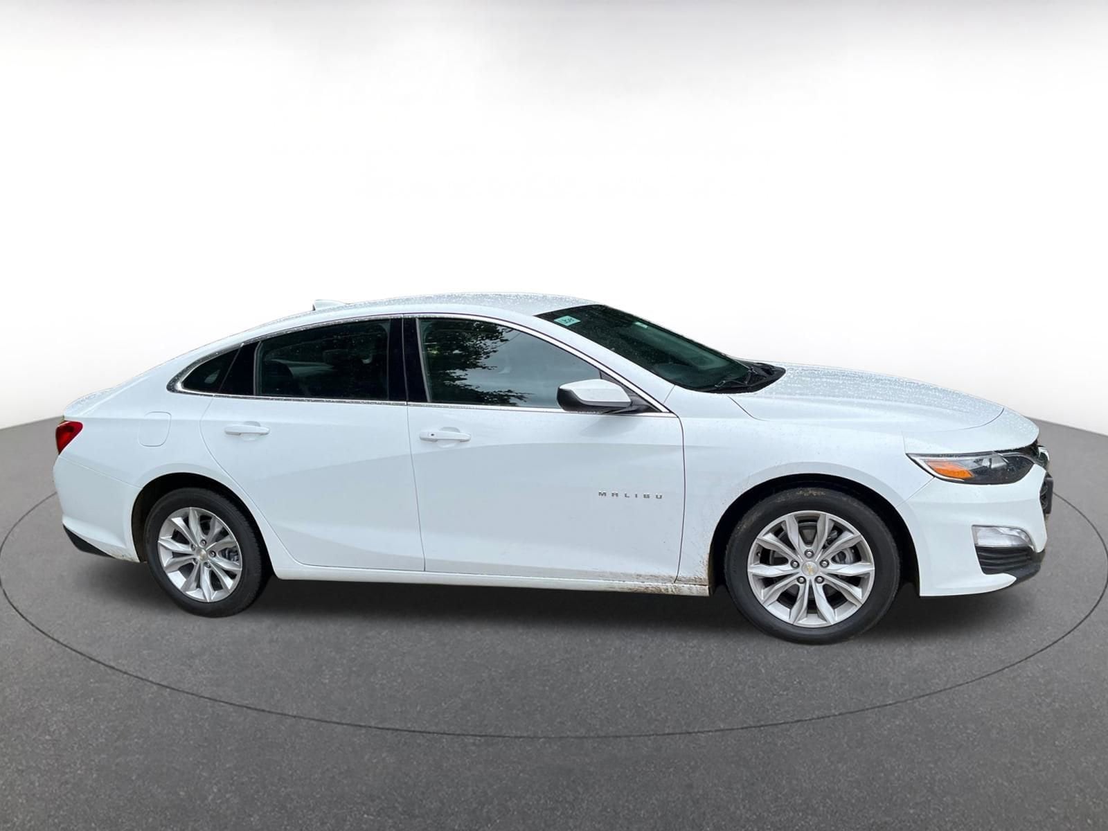 Thumbnail: 2023 Chevrolet Malibu - 14