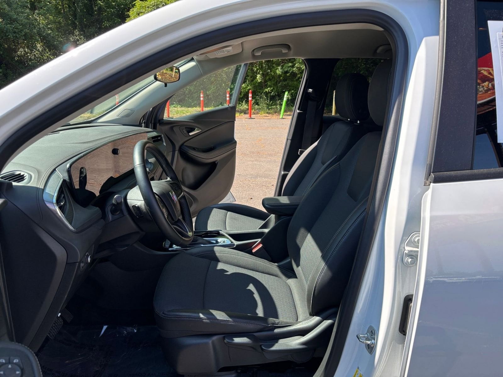 Thumbnail: 2025 Buick Encore GX - 25