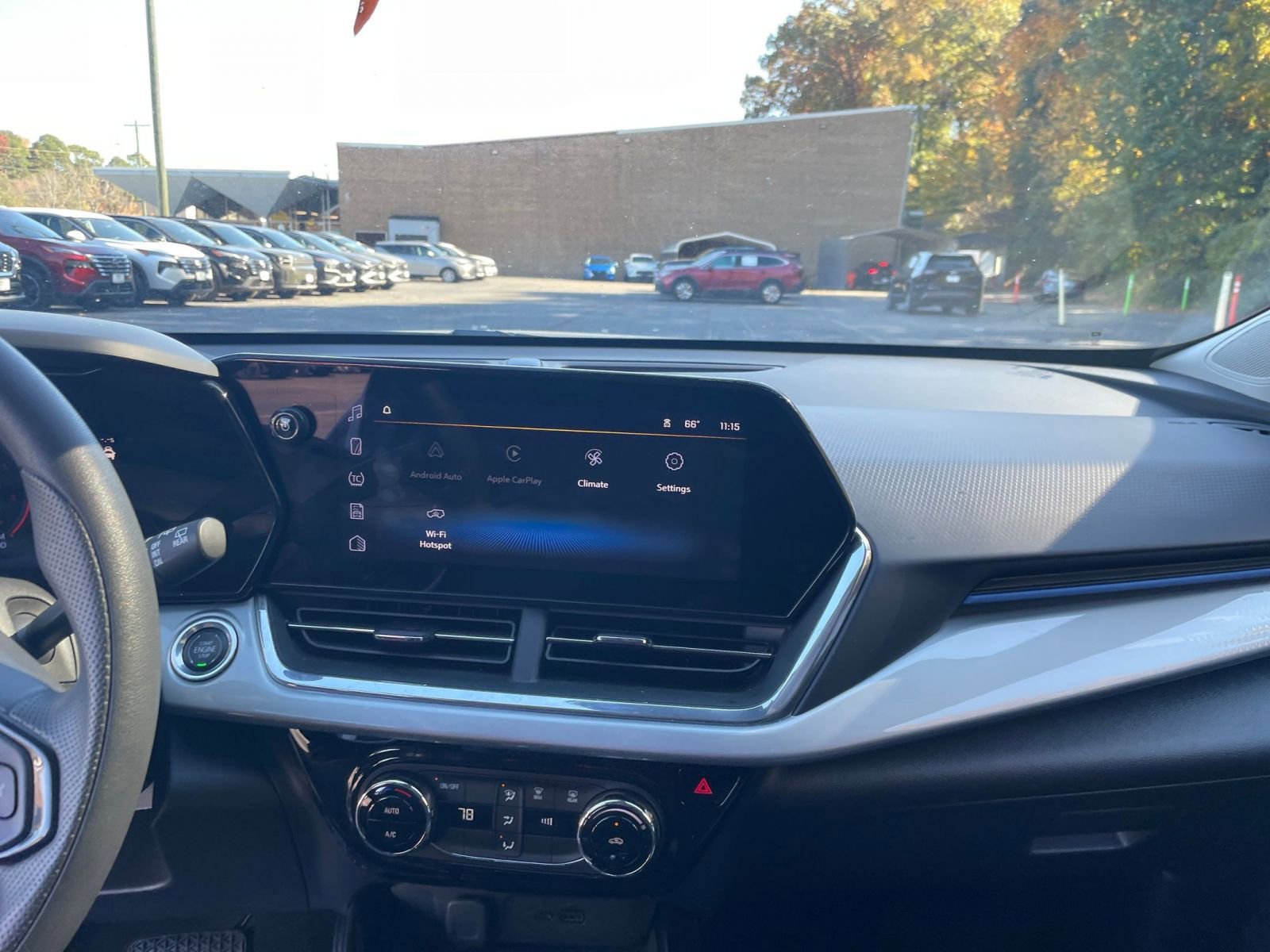 Thumbnail: 2025 Chevrolet Trax - 18