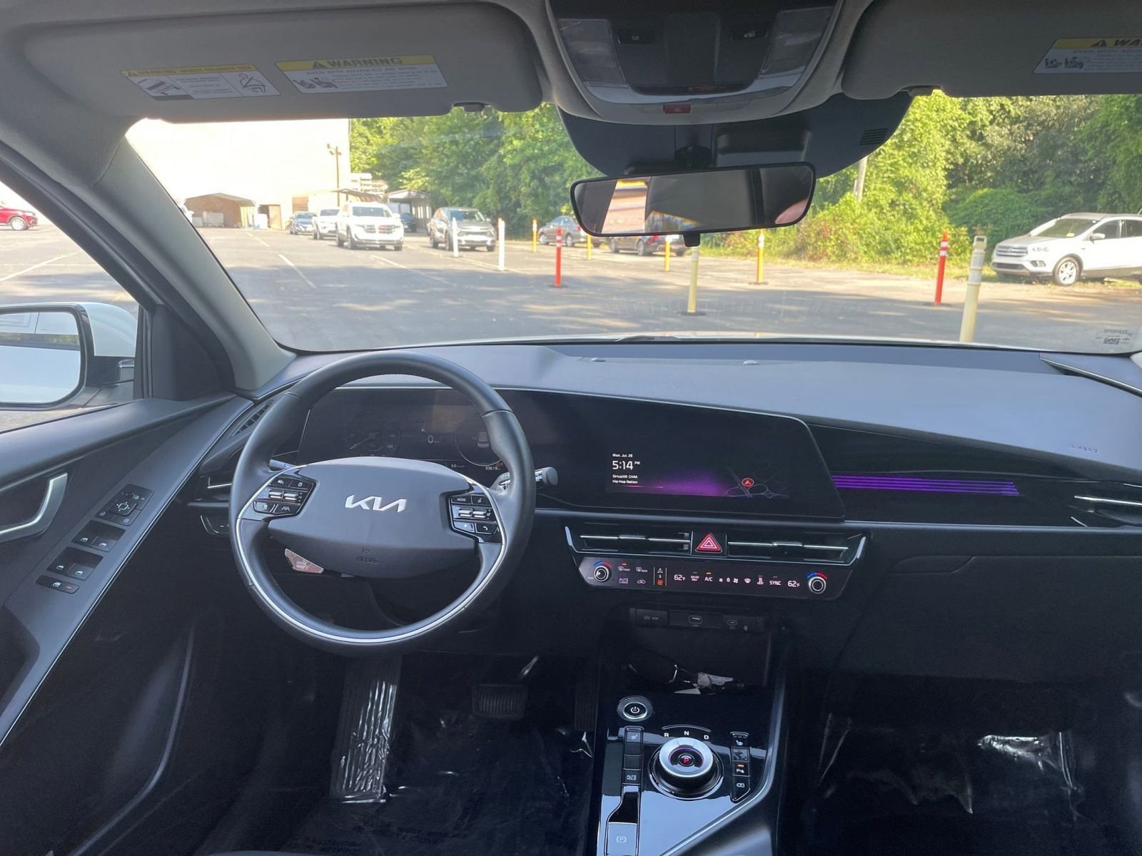 Thumbnail: 2023 Kia Niro - 34