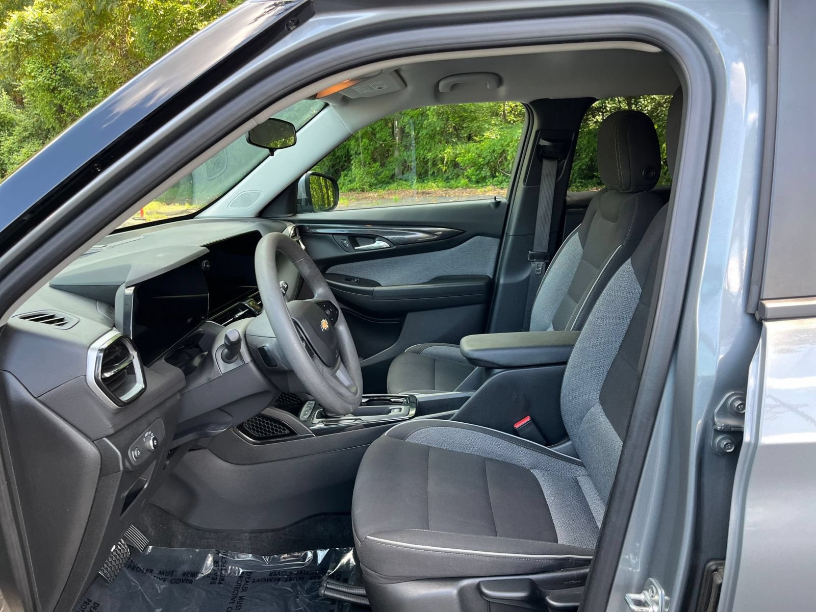 Thumbnail: 2025 Chevrolet TrailBlazer - 25