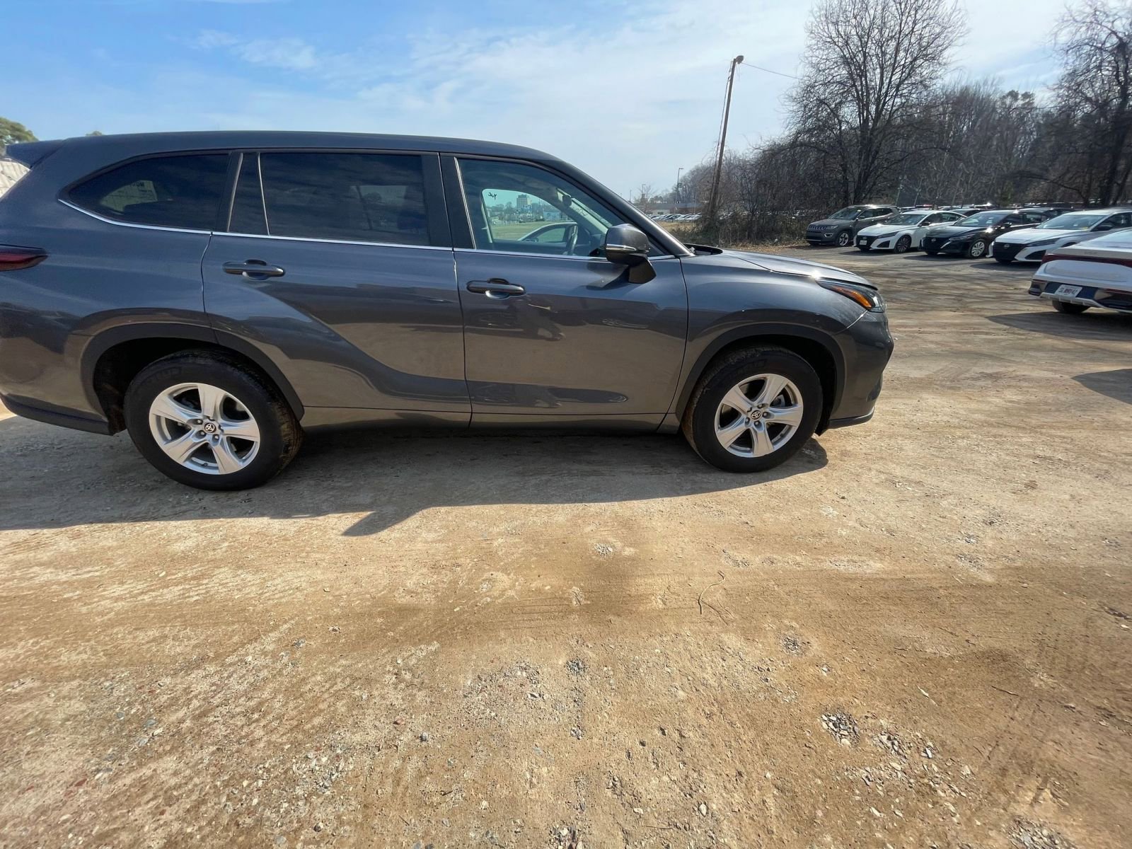 Thumbnail: 2025 Toyota Highlander - 18