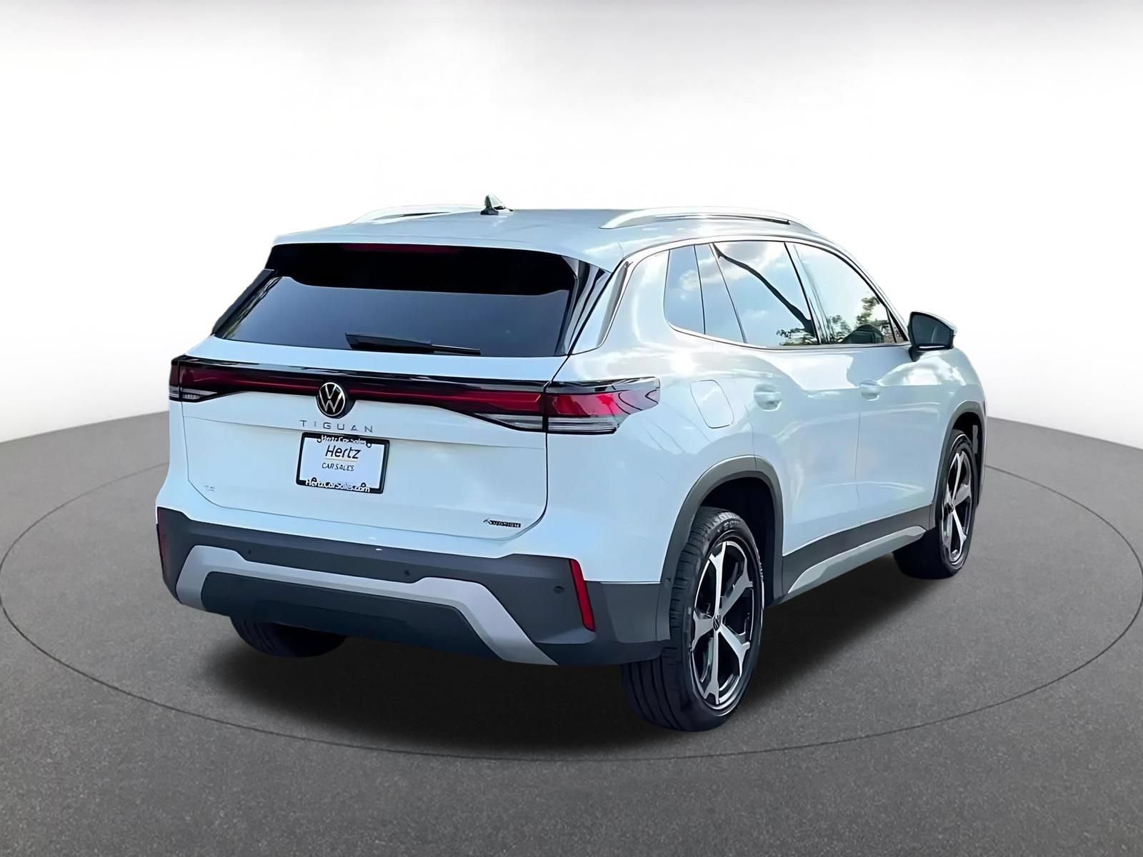 Thumbnail: 2026 Volkswagen Tiguan - 14
