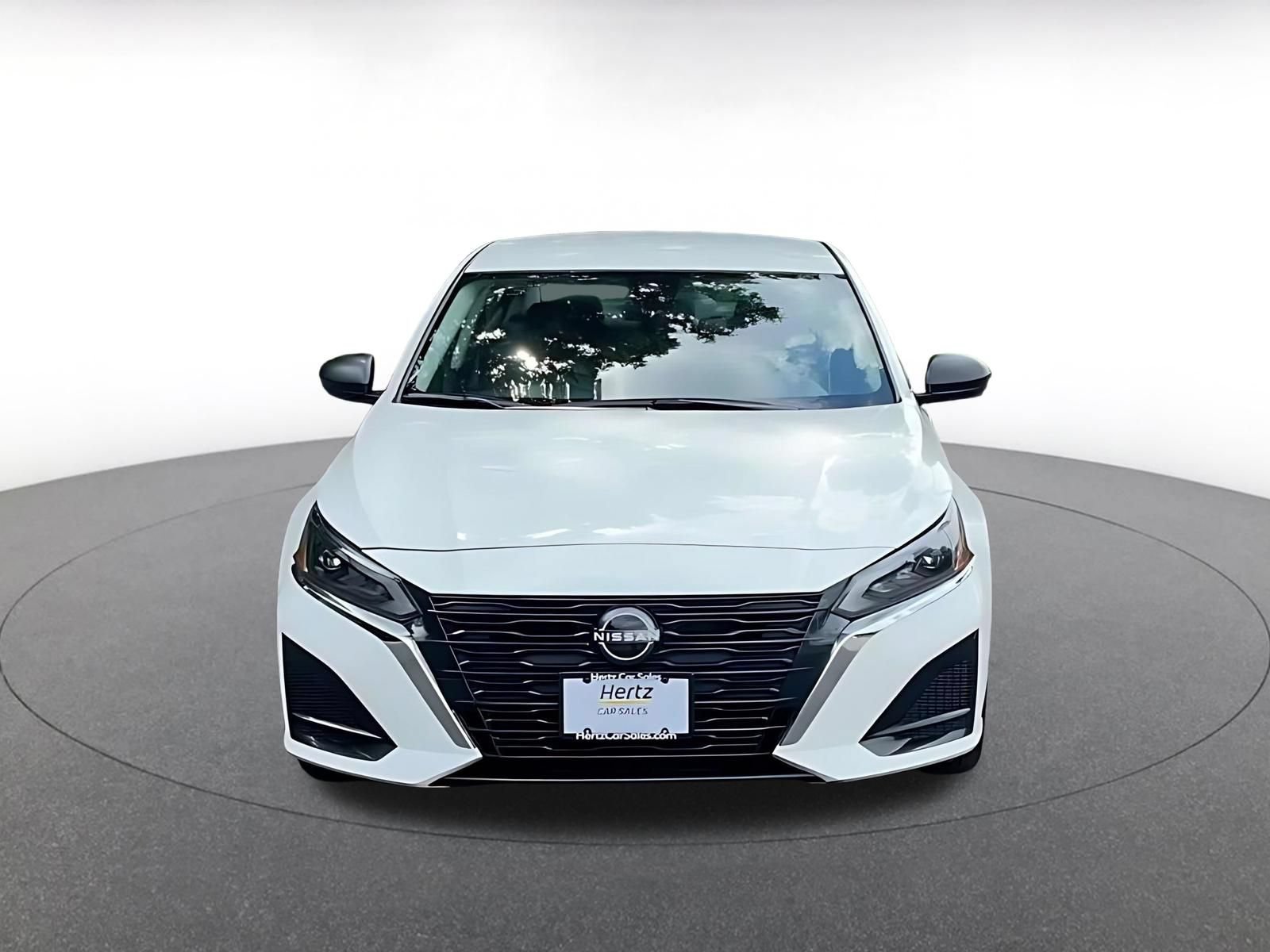 Thumbnail: 2025 Nissan Altima - 4