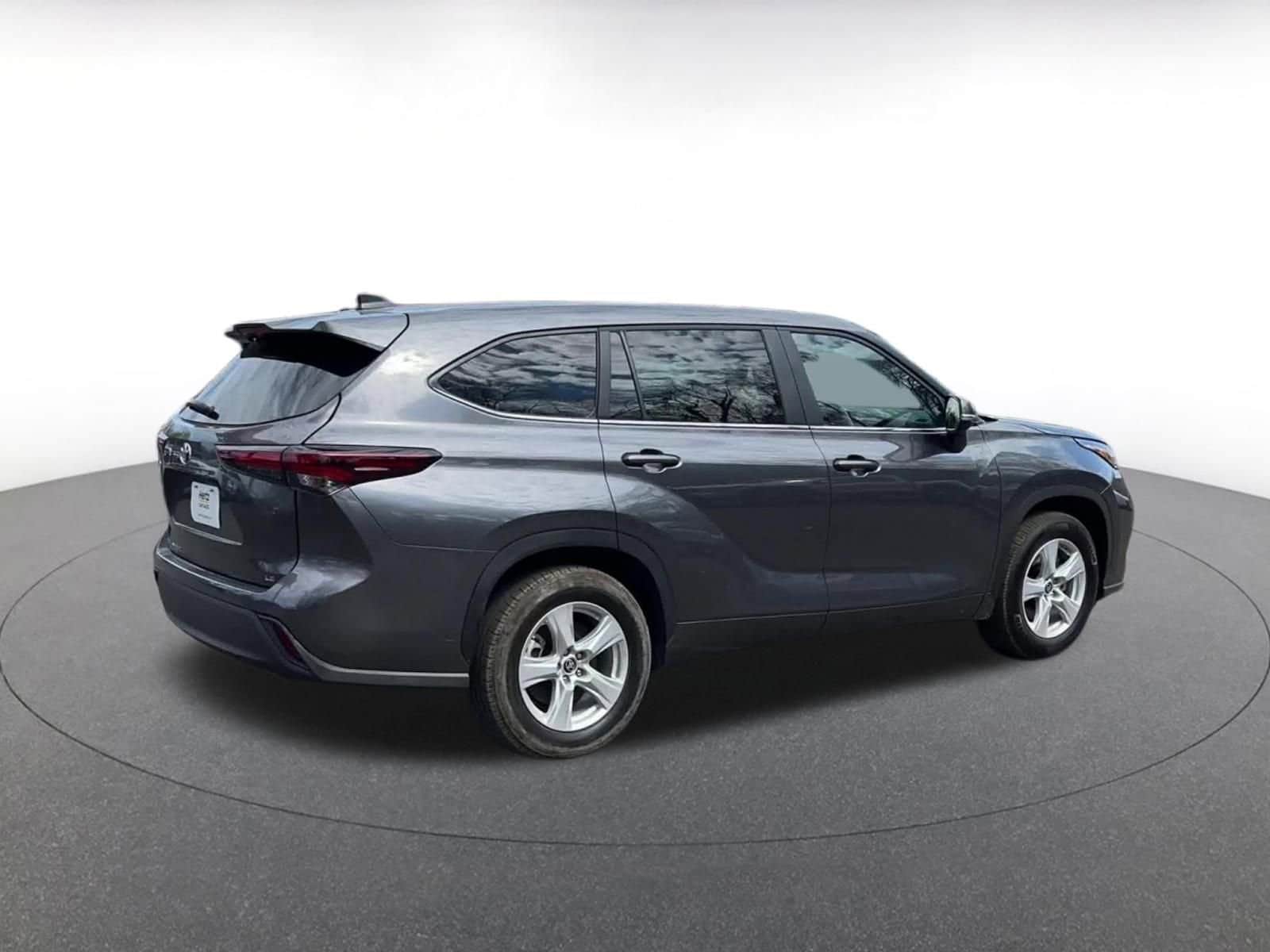 Thumbnail: 2025 Toyota Highlander - 15