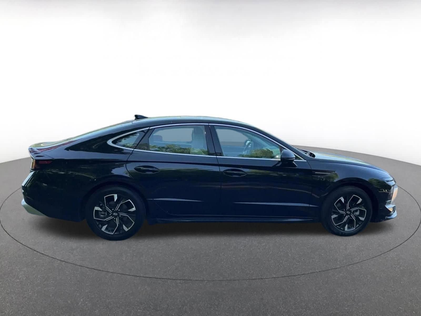 Thumbnail: 2025 Hyundai Sonata - 16