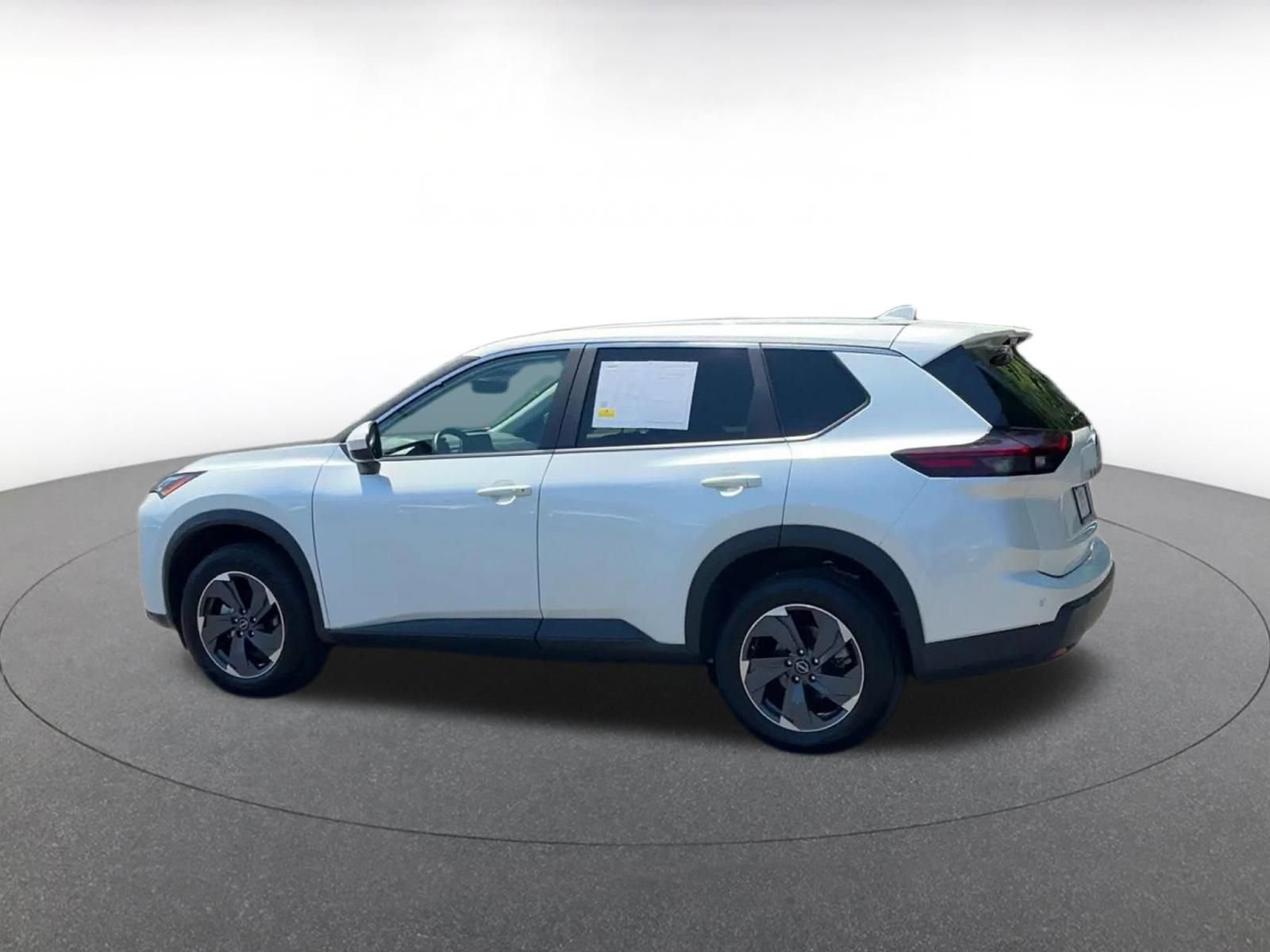 Thumbnail: 2025 Nissan Rogue - 10