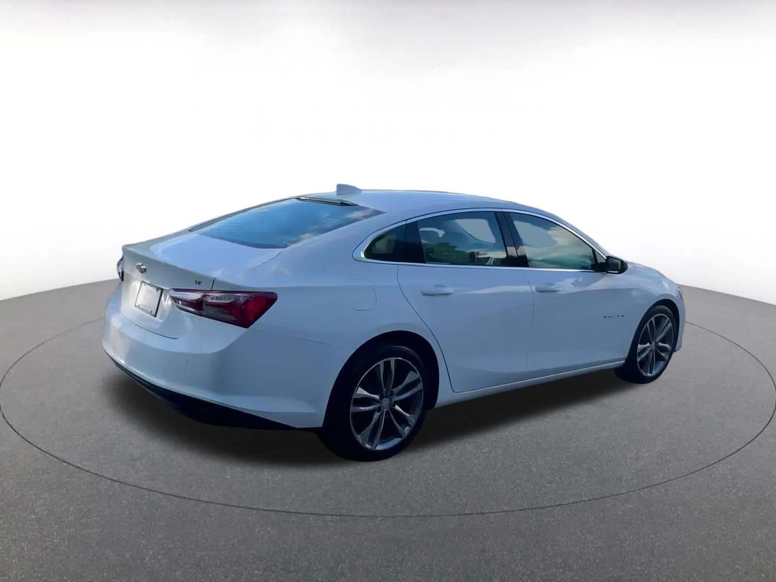 Thumbnail: 2024 Chevrolet Malibu - 14