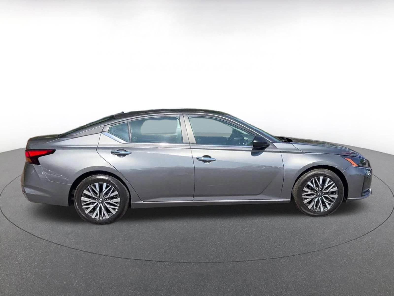 Thumbnail: 2025 Nissan Altima - 16