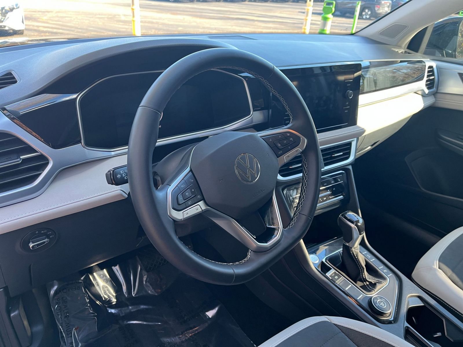 Thumbnail: 2025 Volkswagen Taos - 28