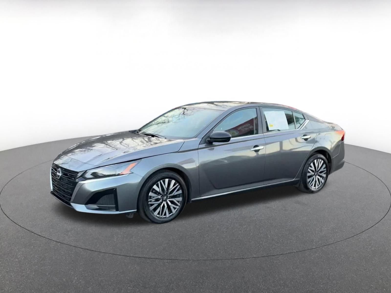 Thumbnail: 2025 Nissan Altima - 8