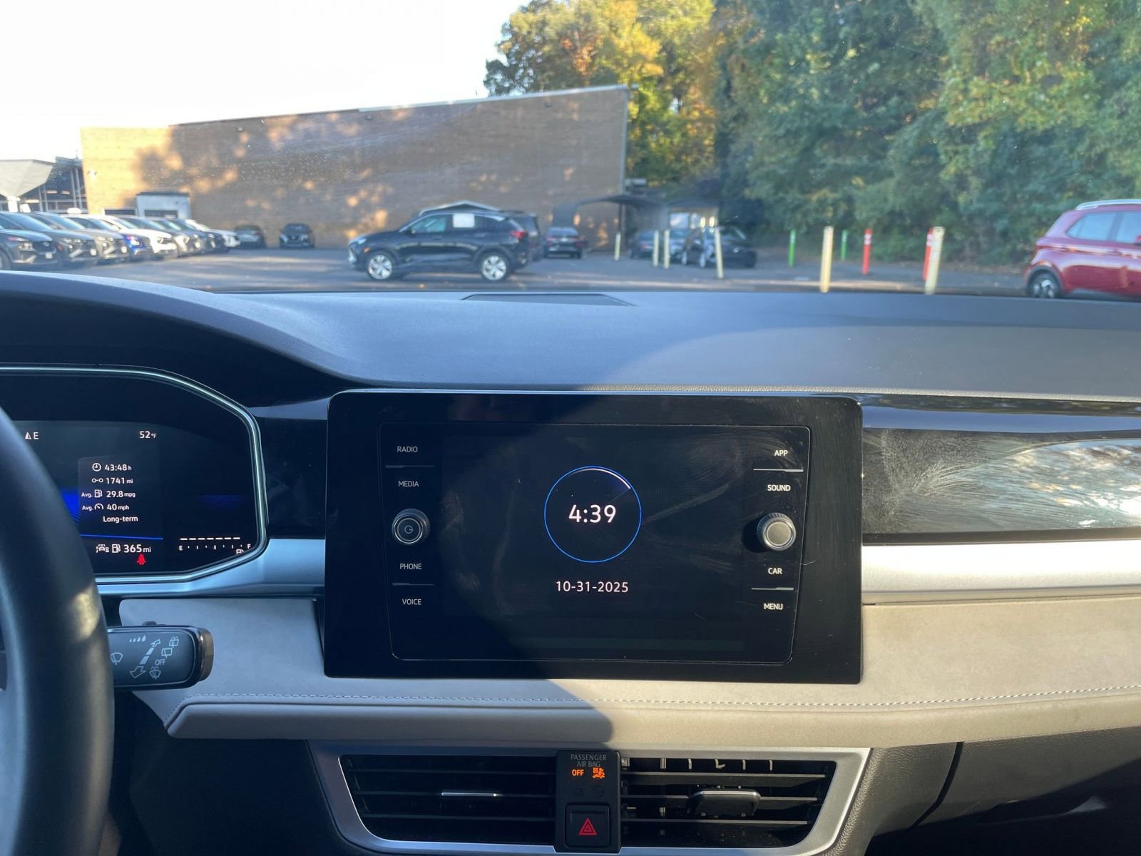 Thumbnail: 2025 Volkswagen Taos - 18