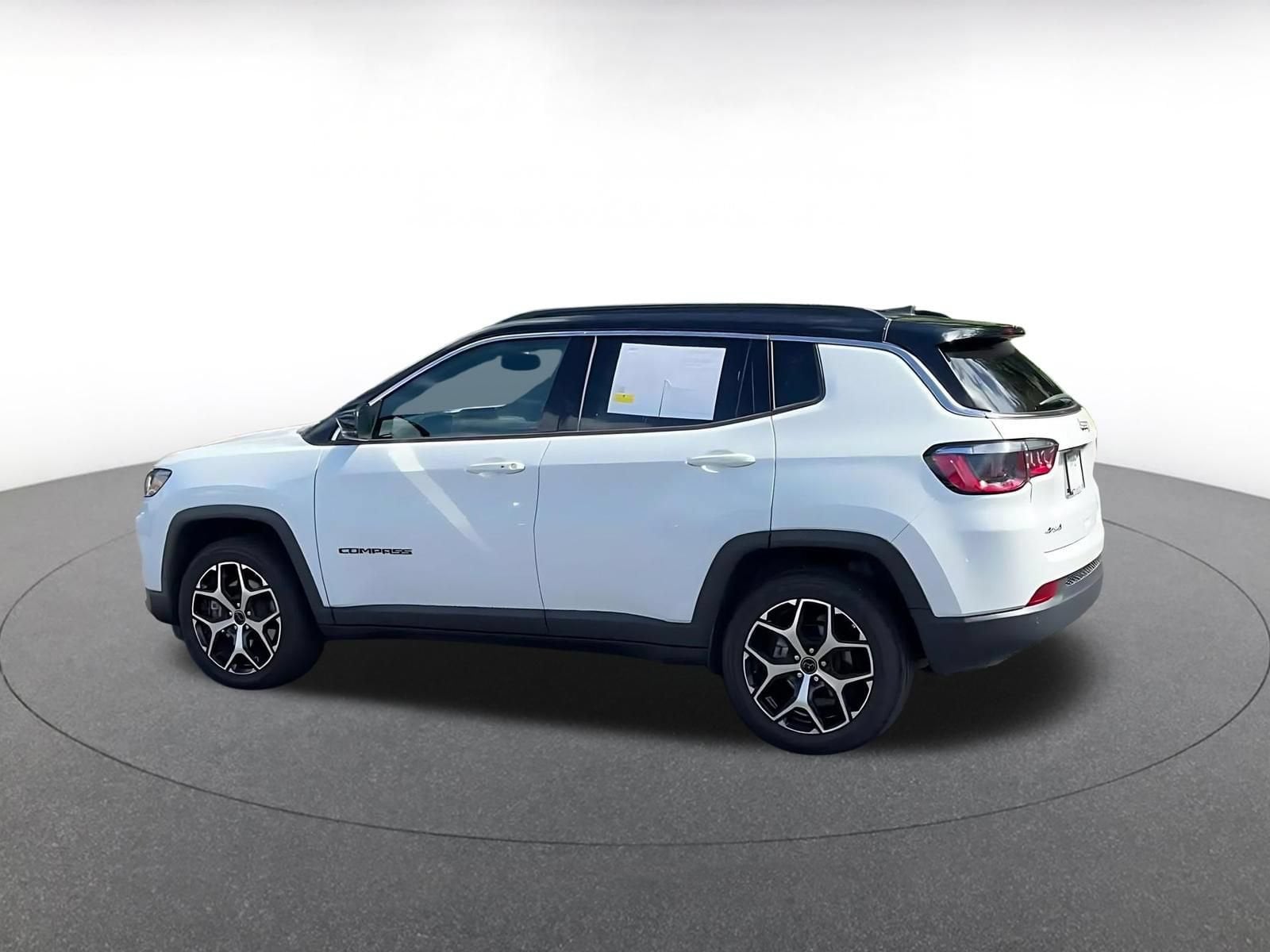 Thumbnail: 2025 Jeep Compass - 10