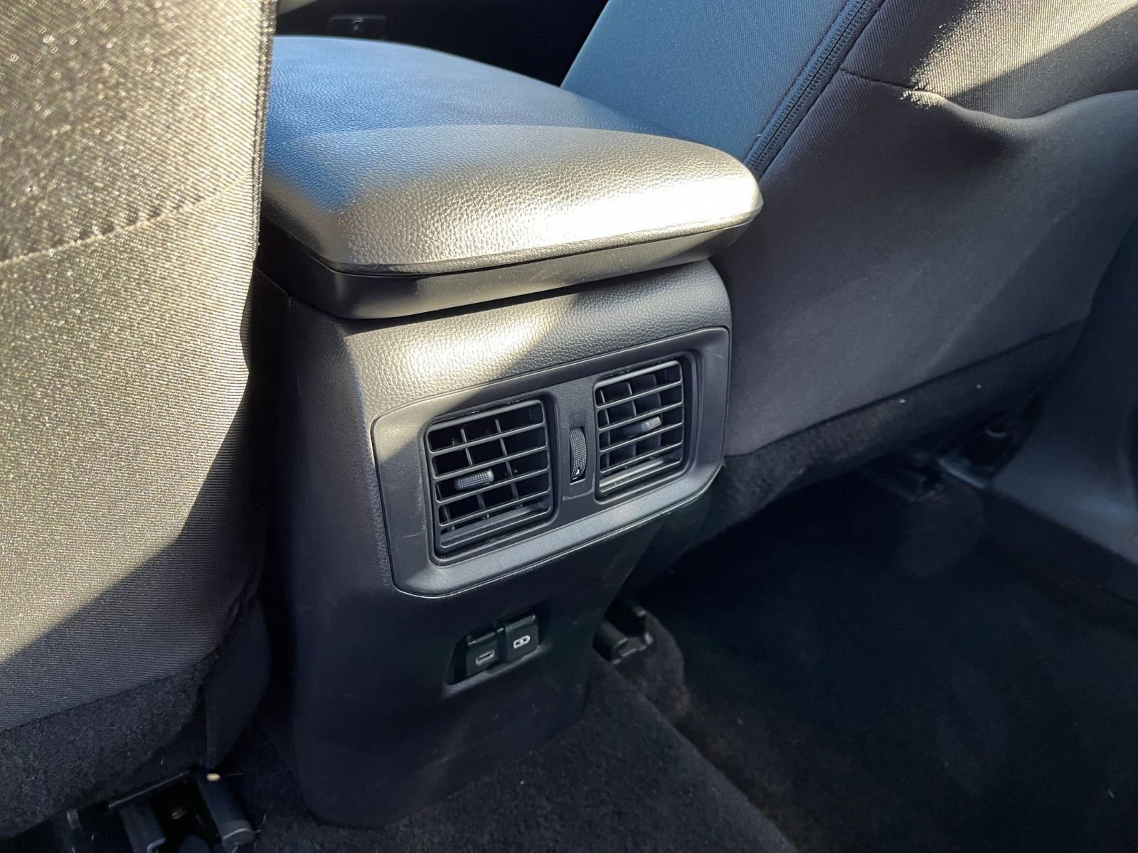 Thumbnail: 2025 Toyota RAV4 - 24