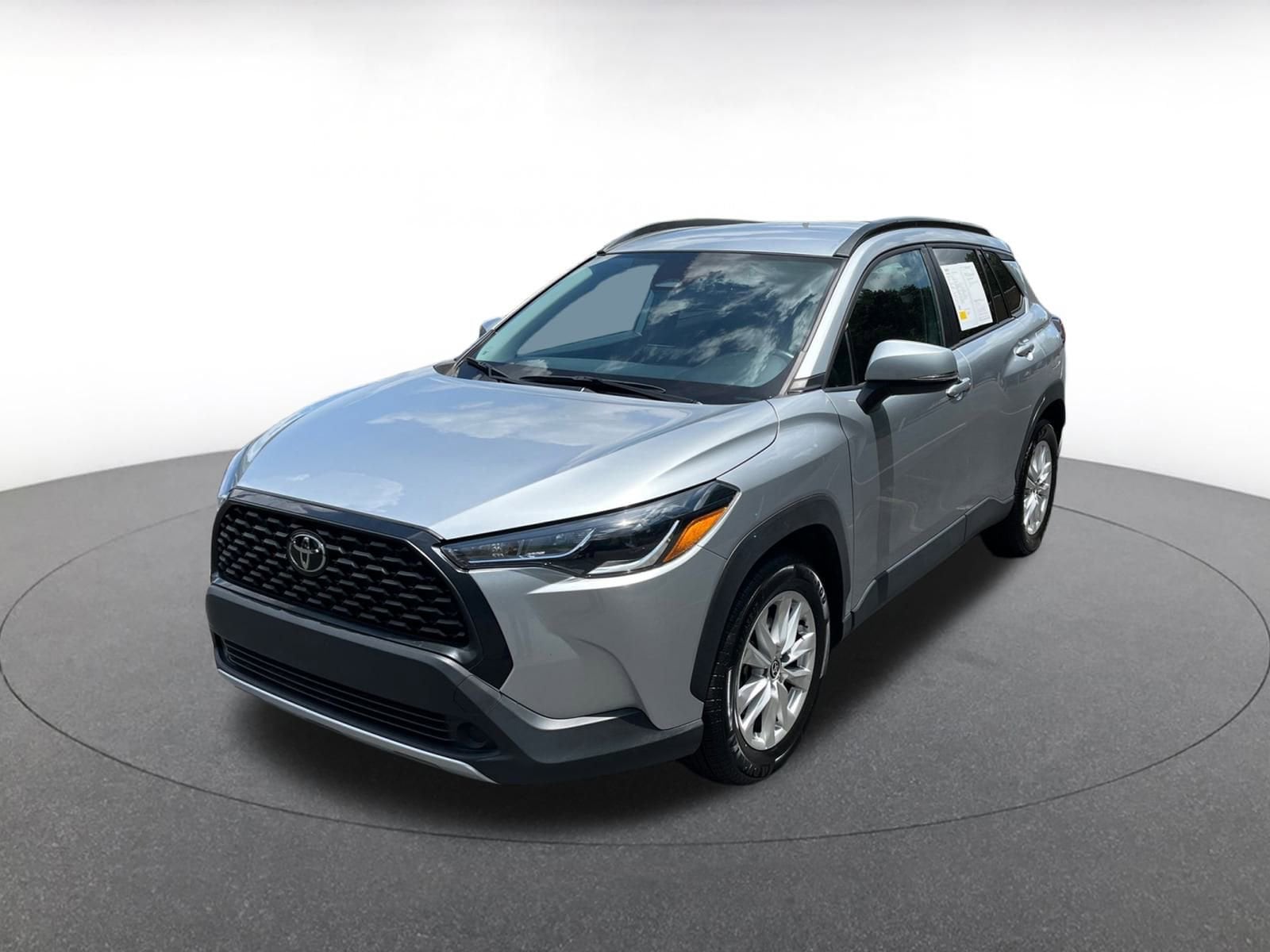 Thumbnail: 2023 Toyota Corolla Cross - 4