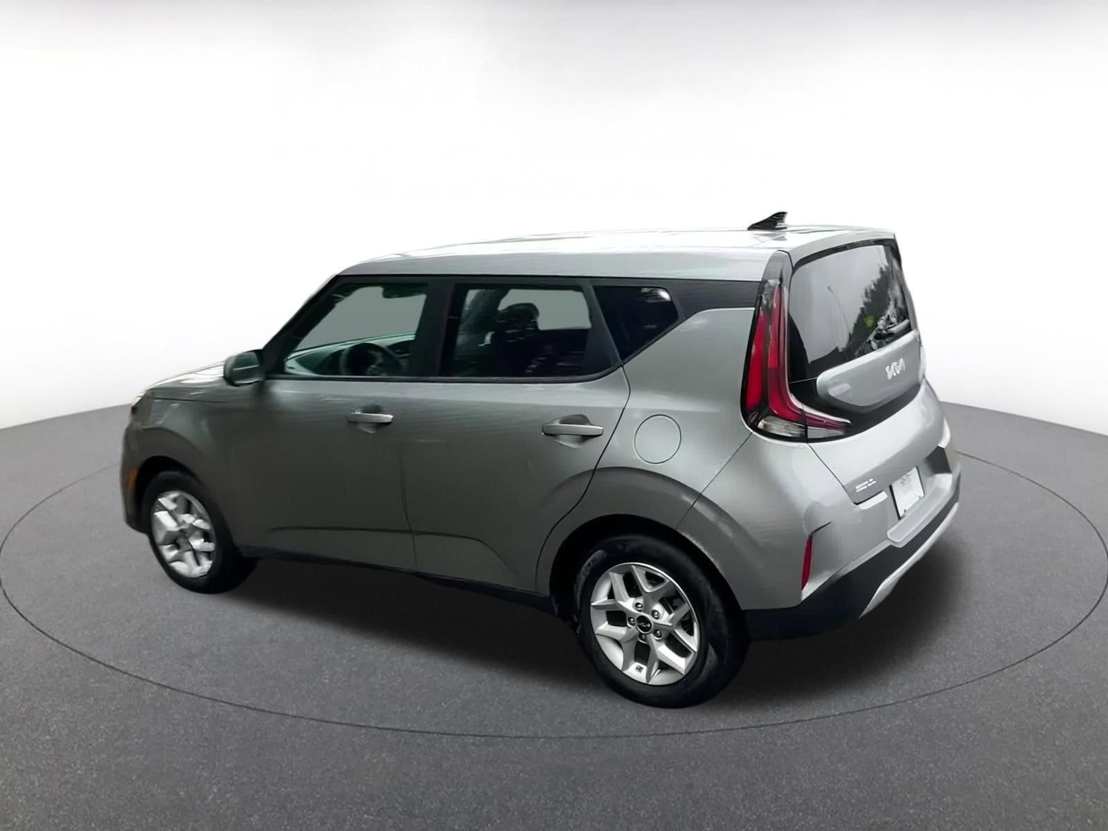 Thumbnail: 2023 Kia Soul - 10