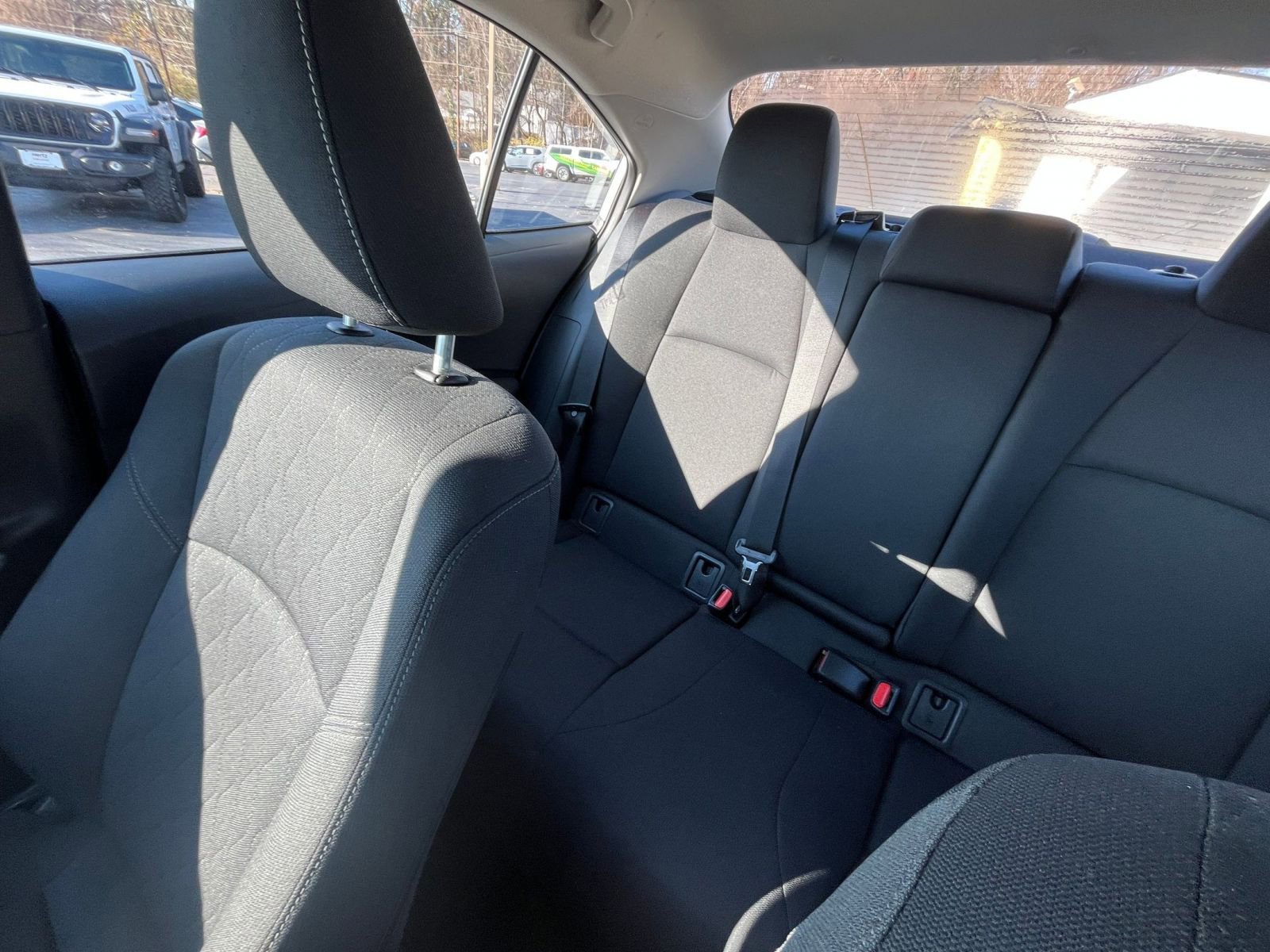 Thumbnail: 2025 Toyota Corolla - 33