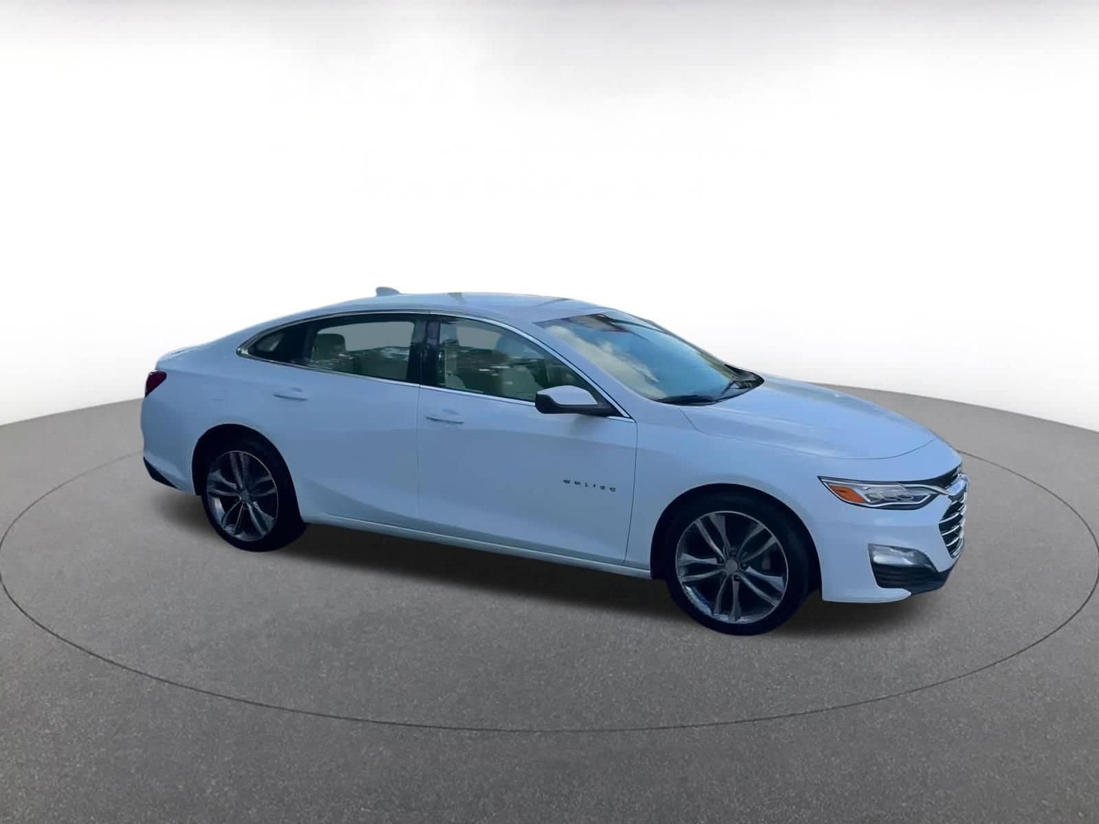 Thumbnail: 2024 Chevrolet Malibu - 2