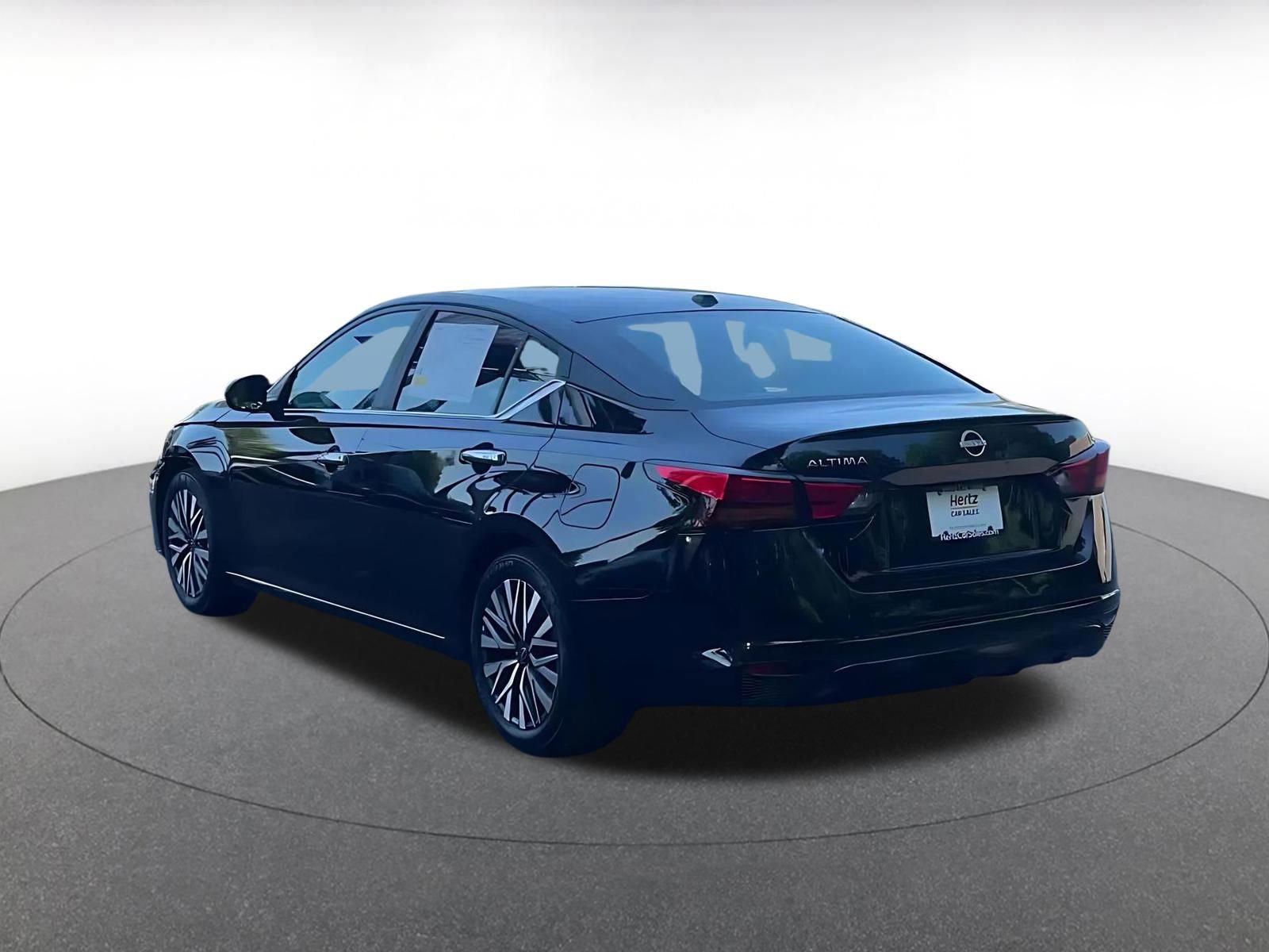 Thumbnail: 2025 Nissan Altima - 10
